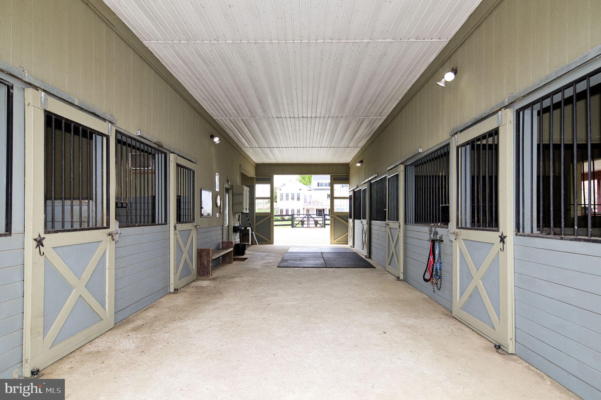 MOUNTAIN FARM - Residential