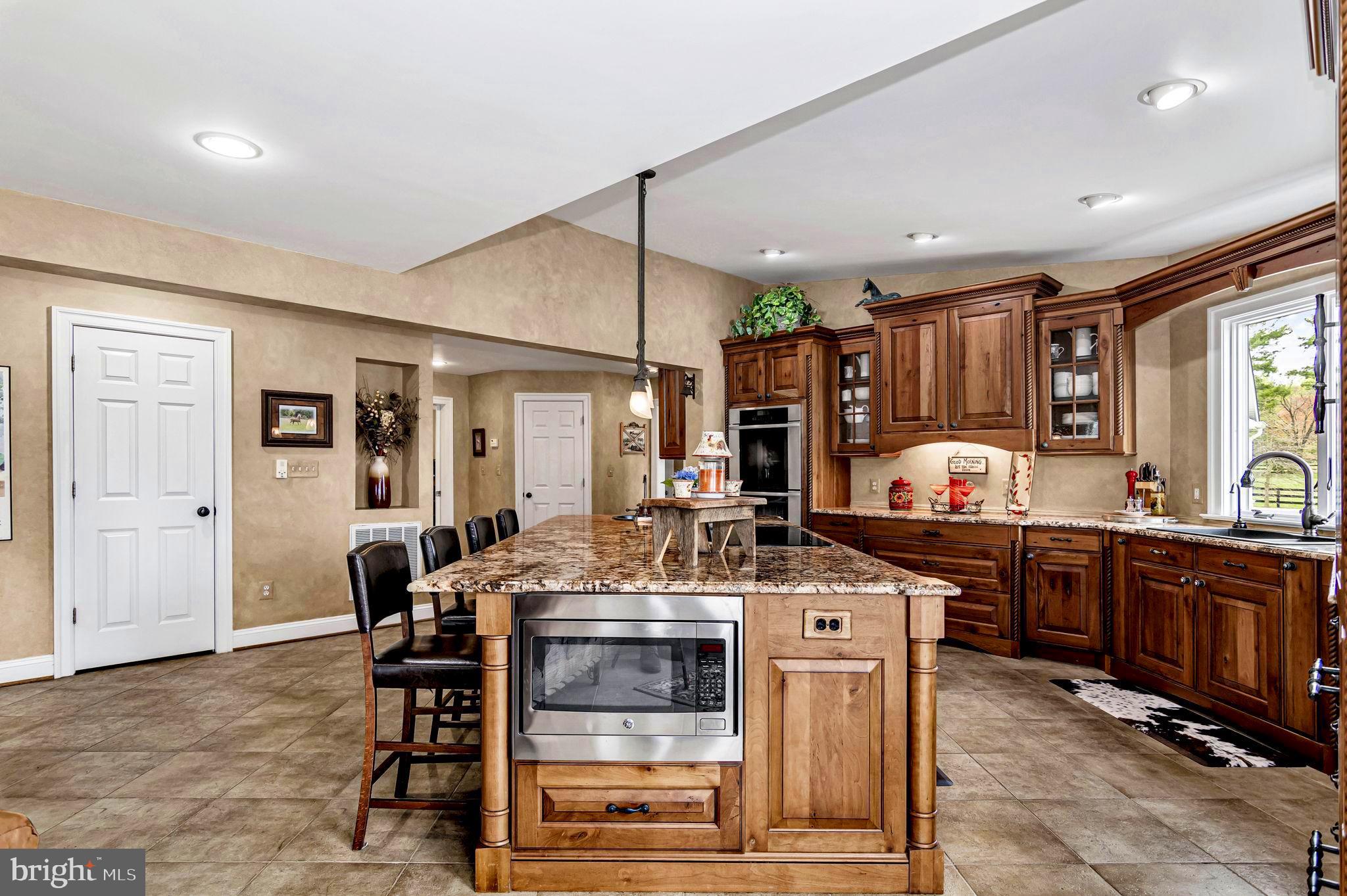 MOUNTAIN FARM - Residential