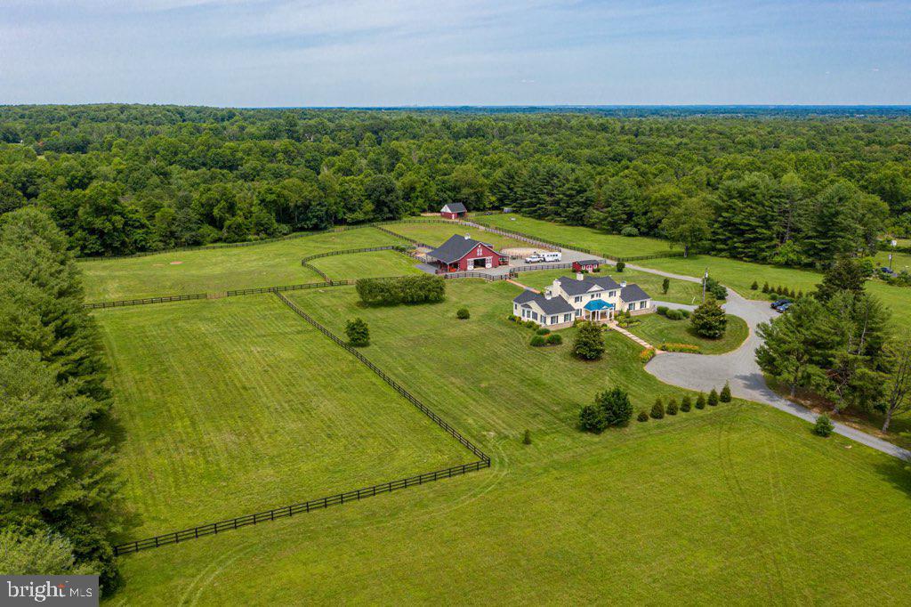 MOUNTAIN FARM - Residential