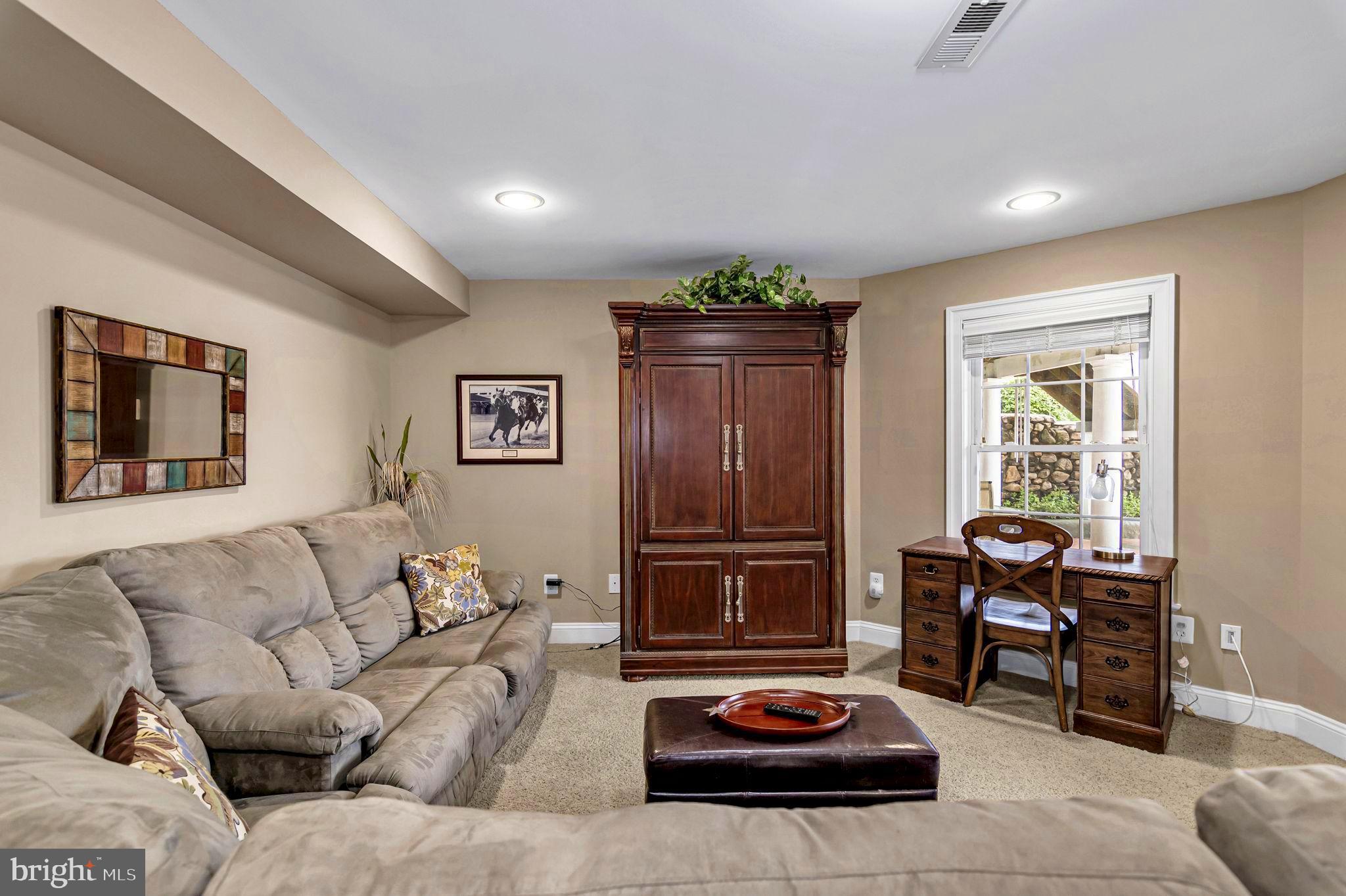 MOUNTAIN FARM - Residential