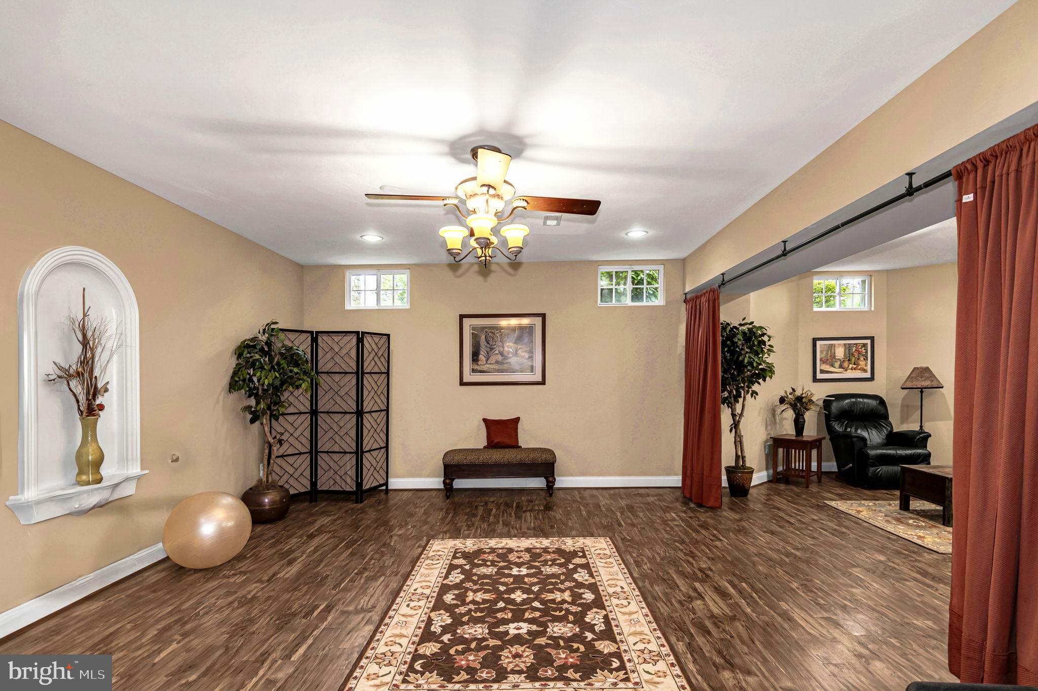 MOUNTAIN FARM - Residential