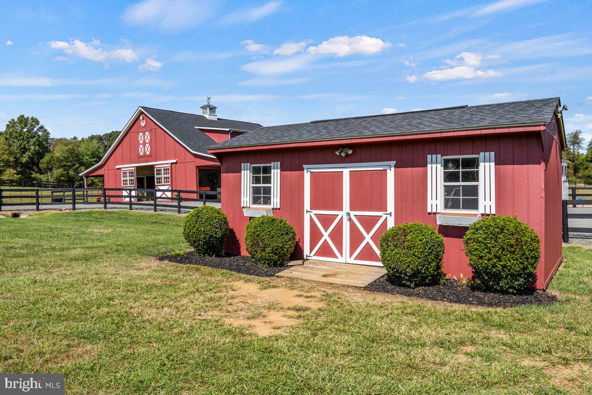 MOUNTAIN FARM - Residential