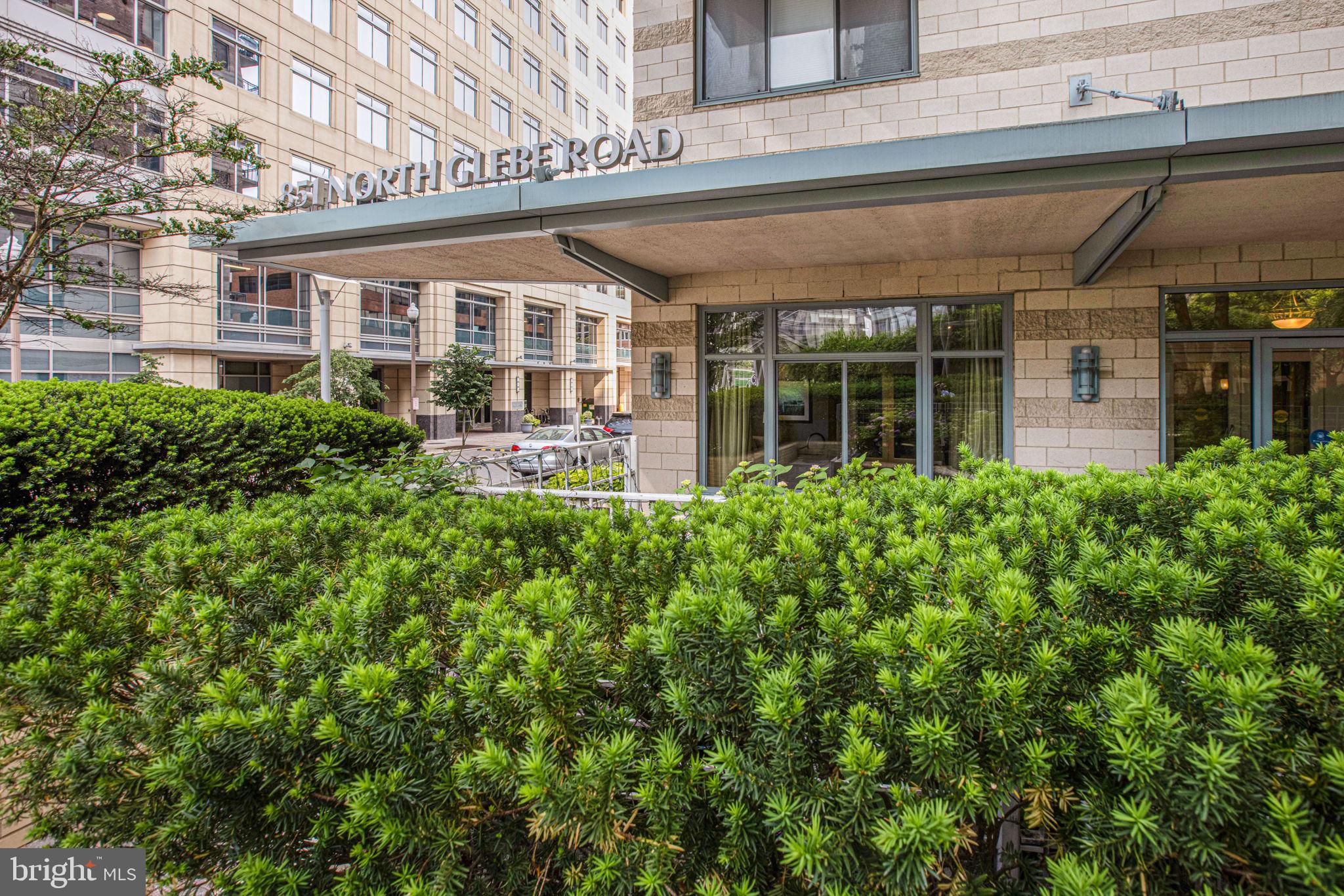 851 N GLEBE ROAD 402