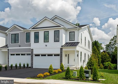 Photo of 649 Provident Rd, SOUTHAMPTON, PA 18966 (MLS # PABU2119602)
