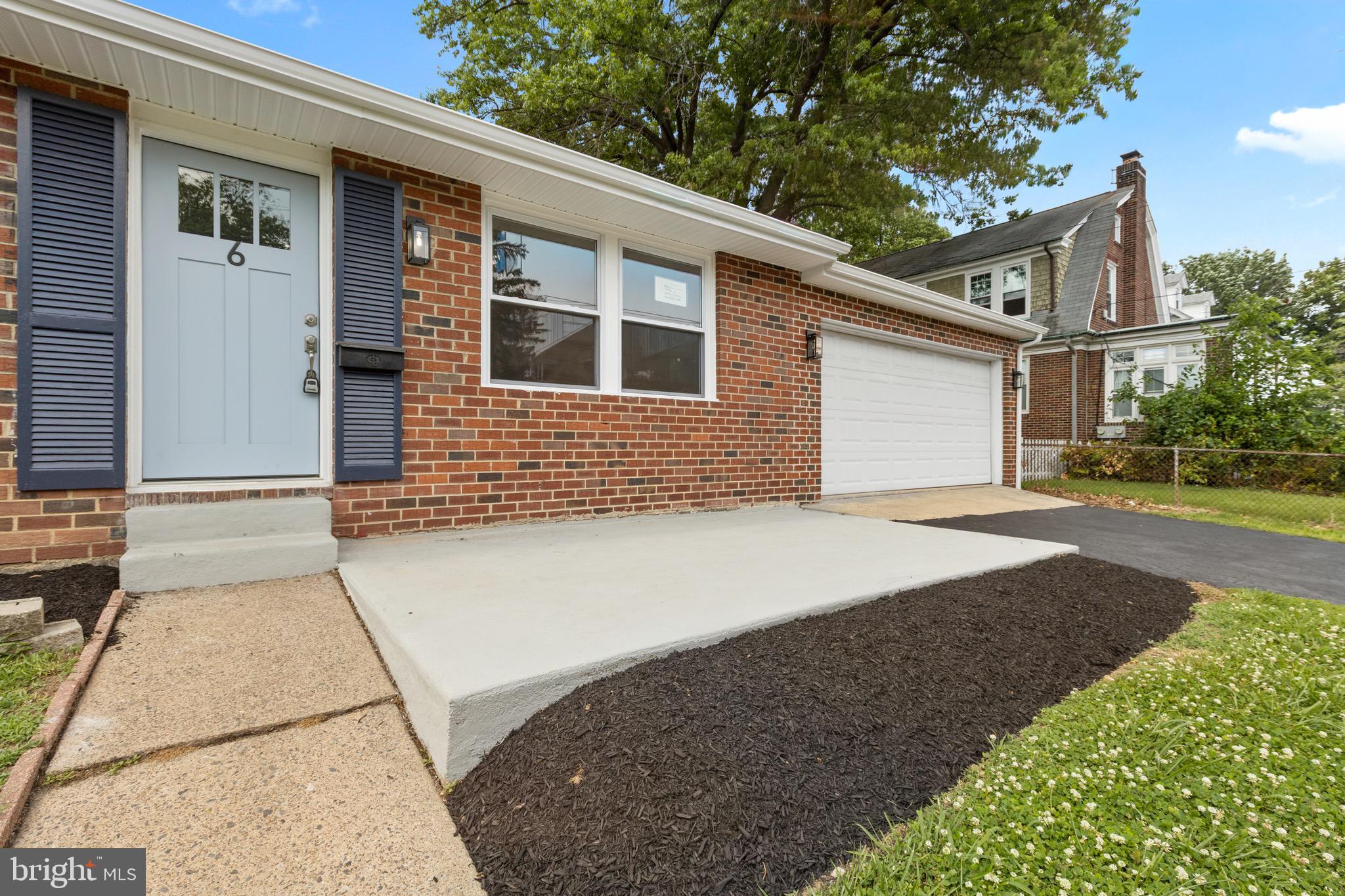 6 N SCOTT AVENUE
