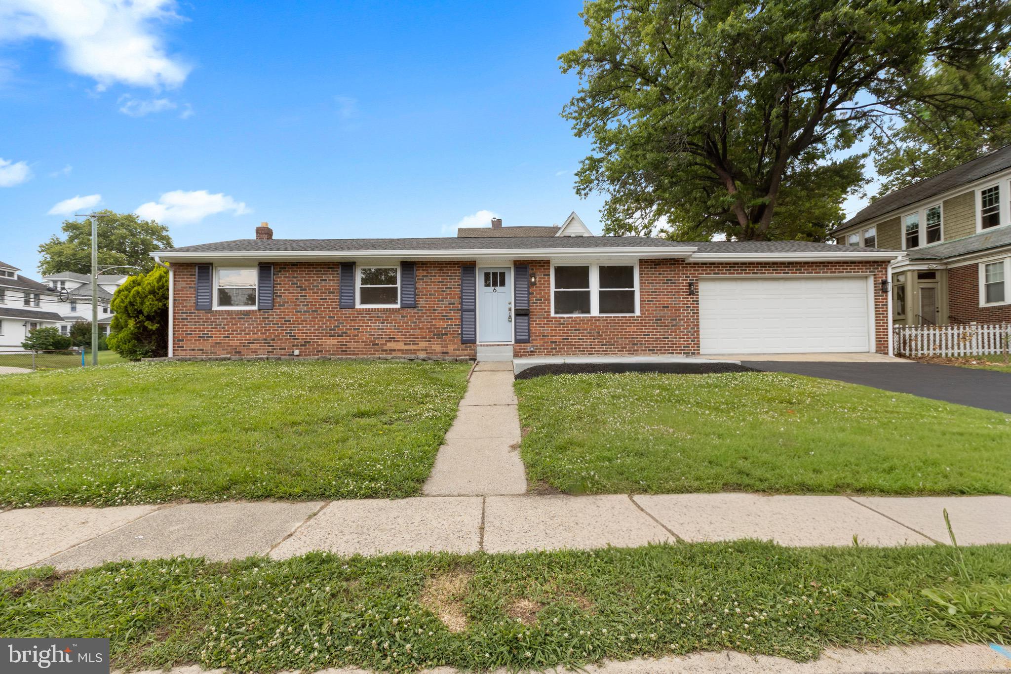 6 N SCOTT AVENUE