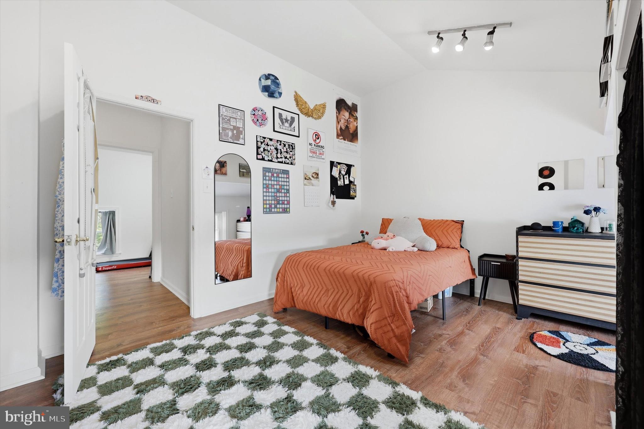 MANAYUNK - Residential