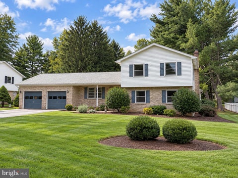 Photo of 6903 Greenvale Court, FREDERICK, MD 21702 (MLS # MDFR2089568)