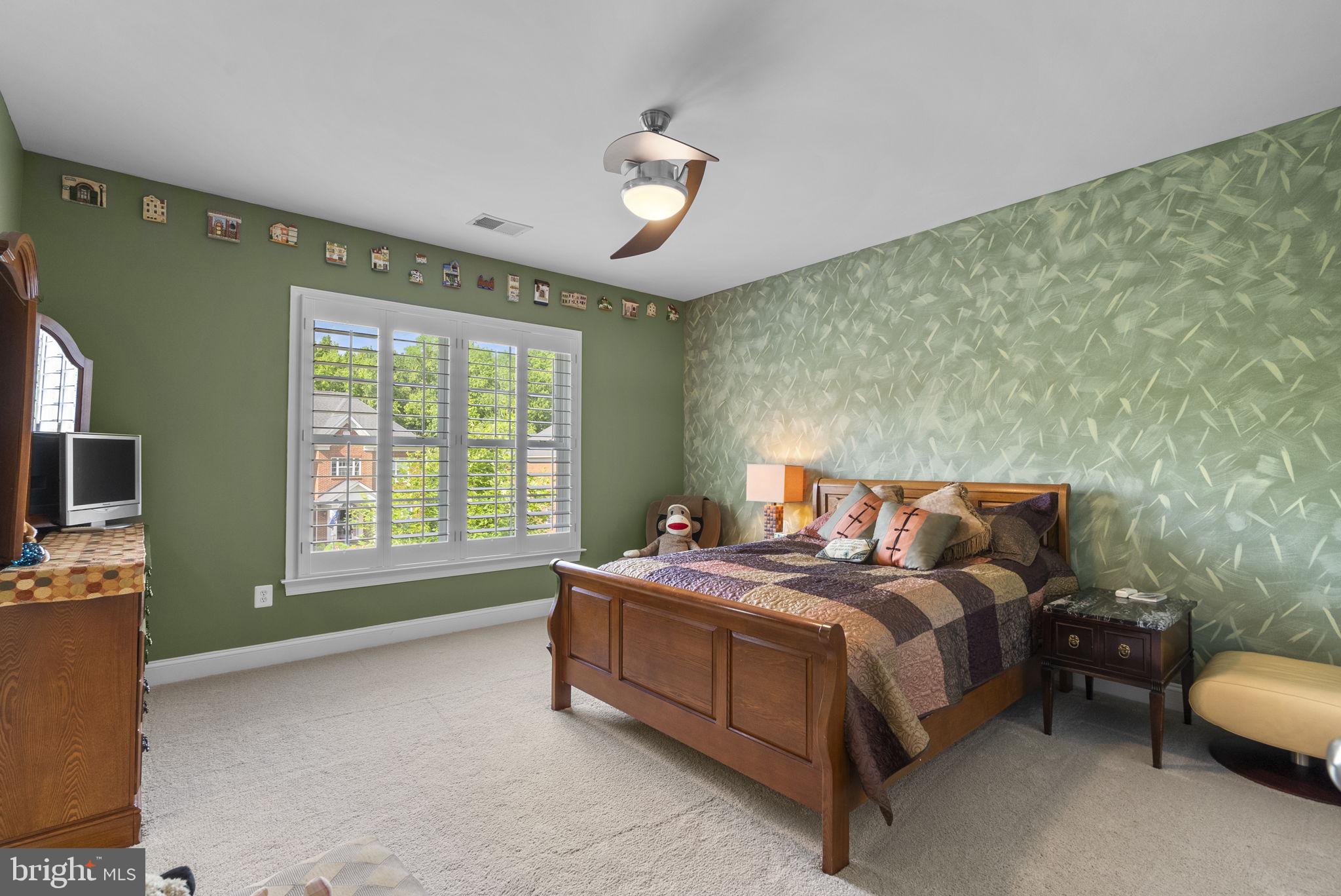 THE RESERVE AT COLLEGE HEIGHTS - Residential