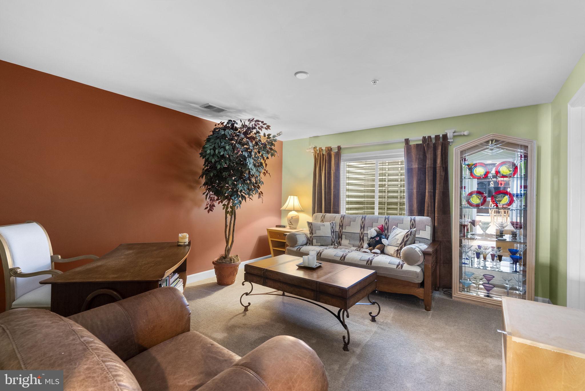 THE RESERVE AT COLLEGE HEIGHTS - Residential