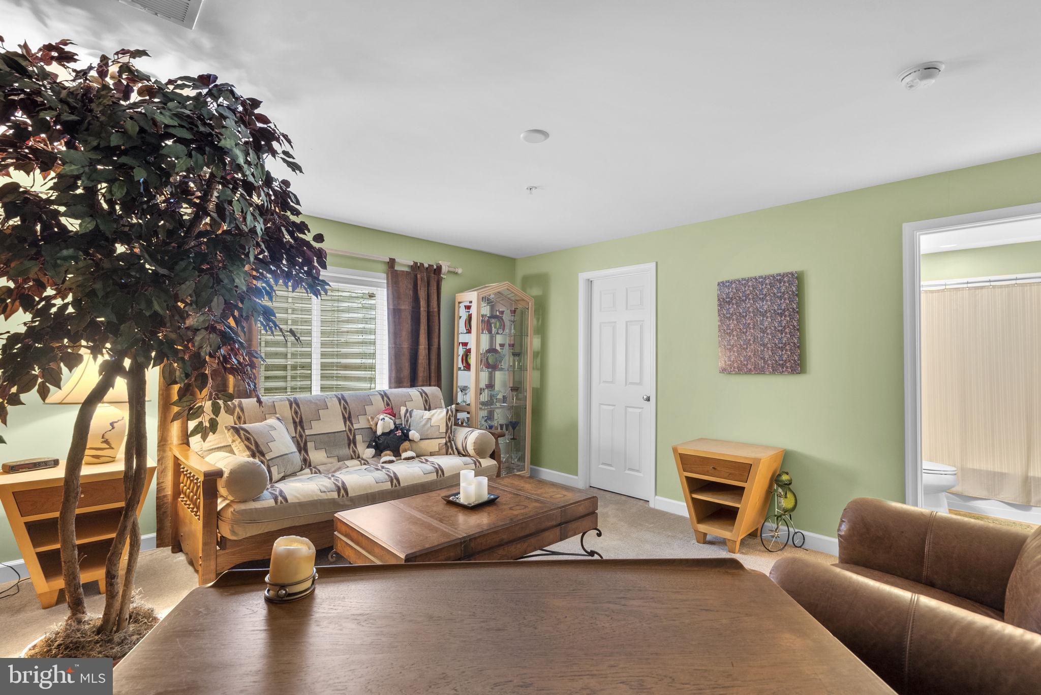 THE RESERVE AT COLLEGE HEIGHTS - Residential
