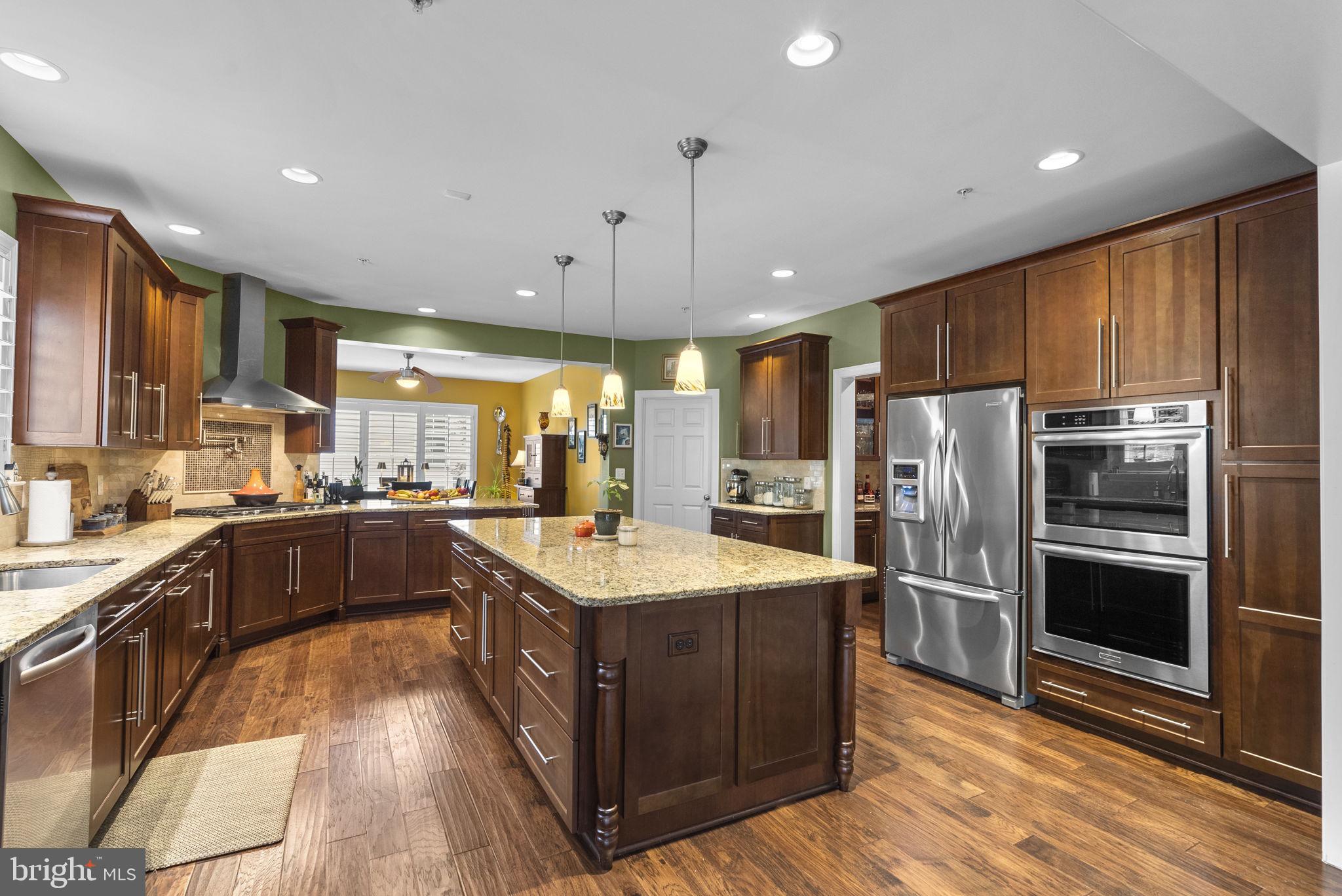 THE RESERVE AT COLLEGE HEIGHTS - Residential