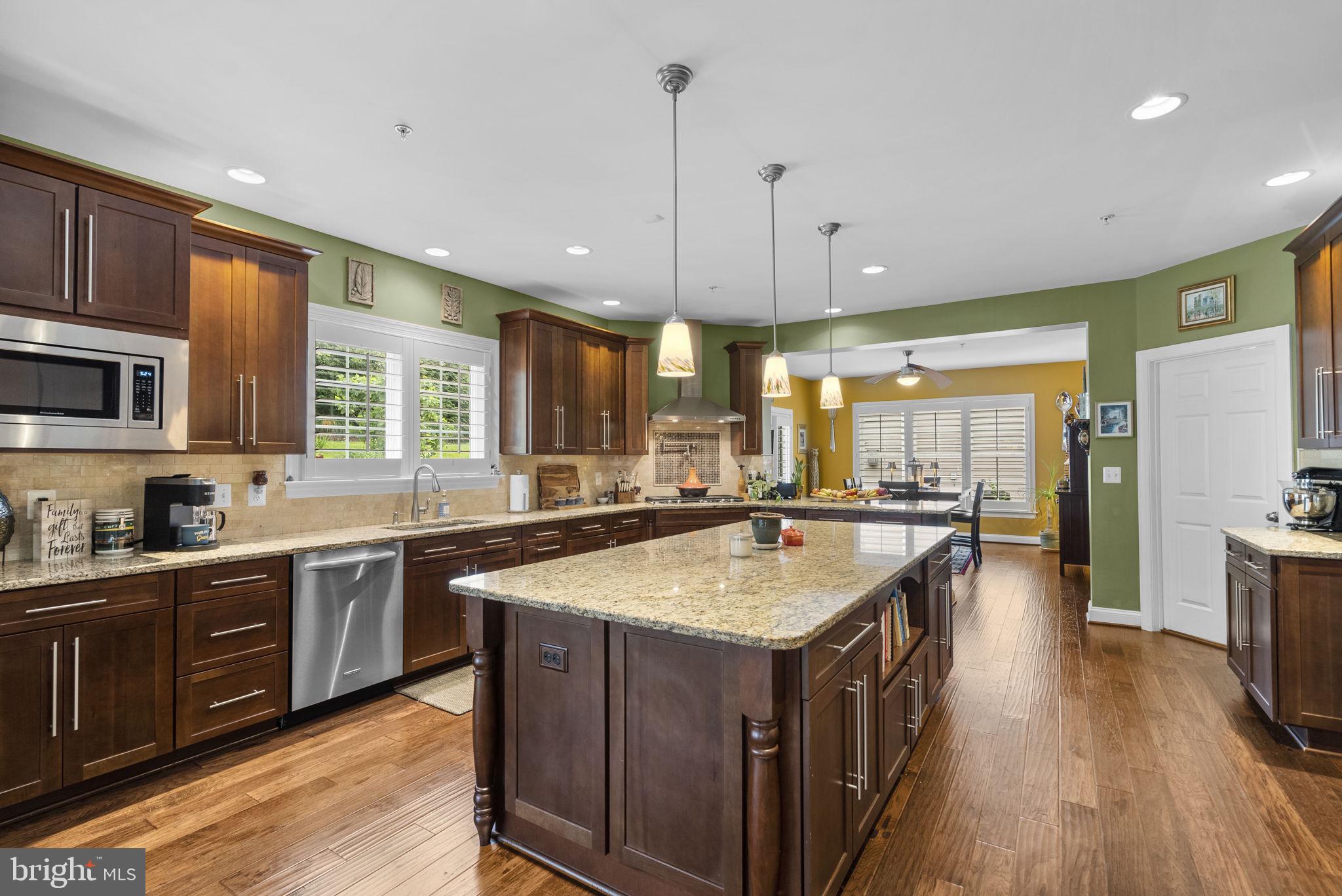 THE RESERVE AT COLLEGE HEIGHTS - Residential
