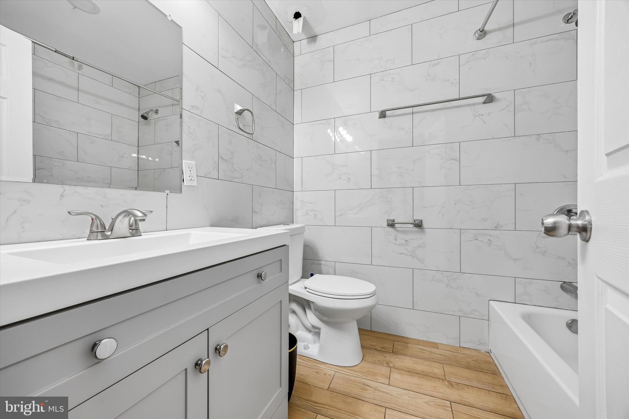 KENSINGTON - Residential