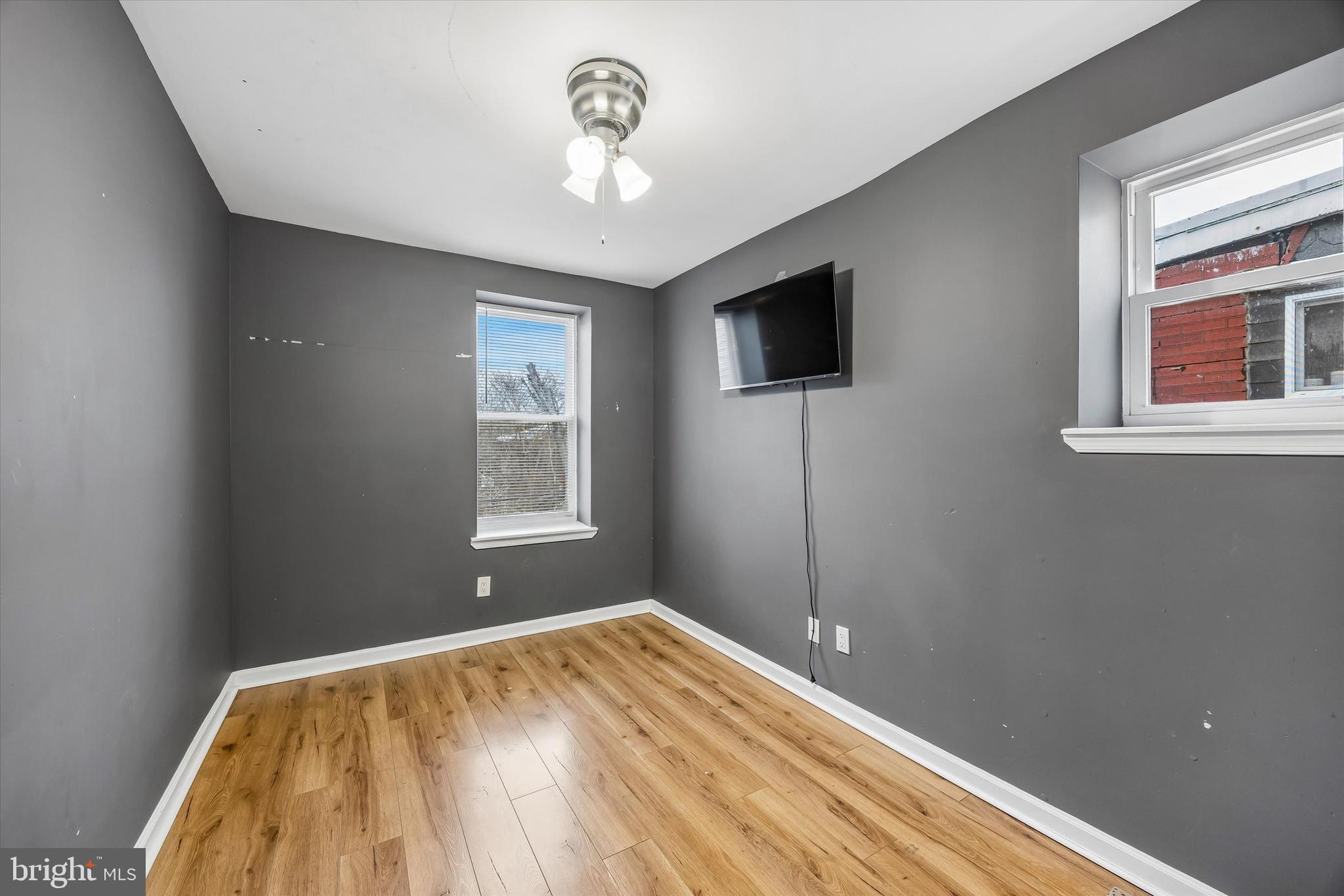 KENSINGTON - Residential