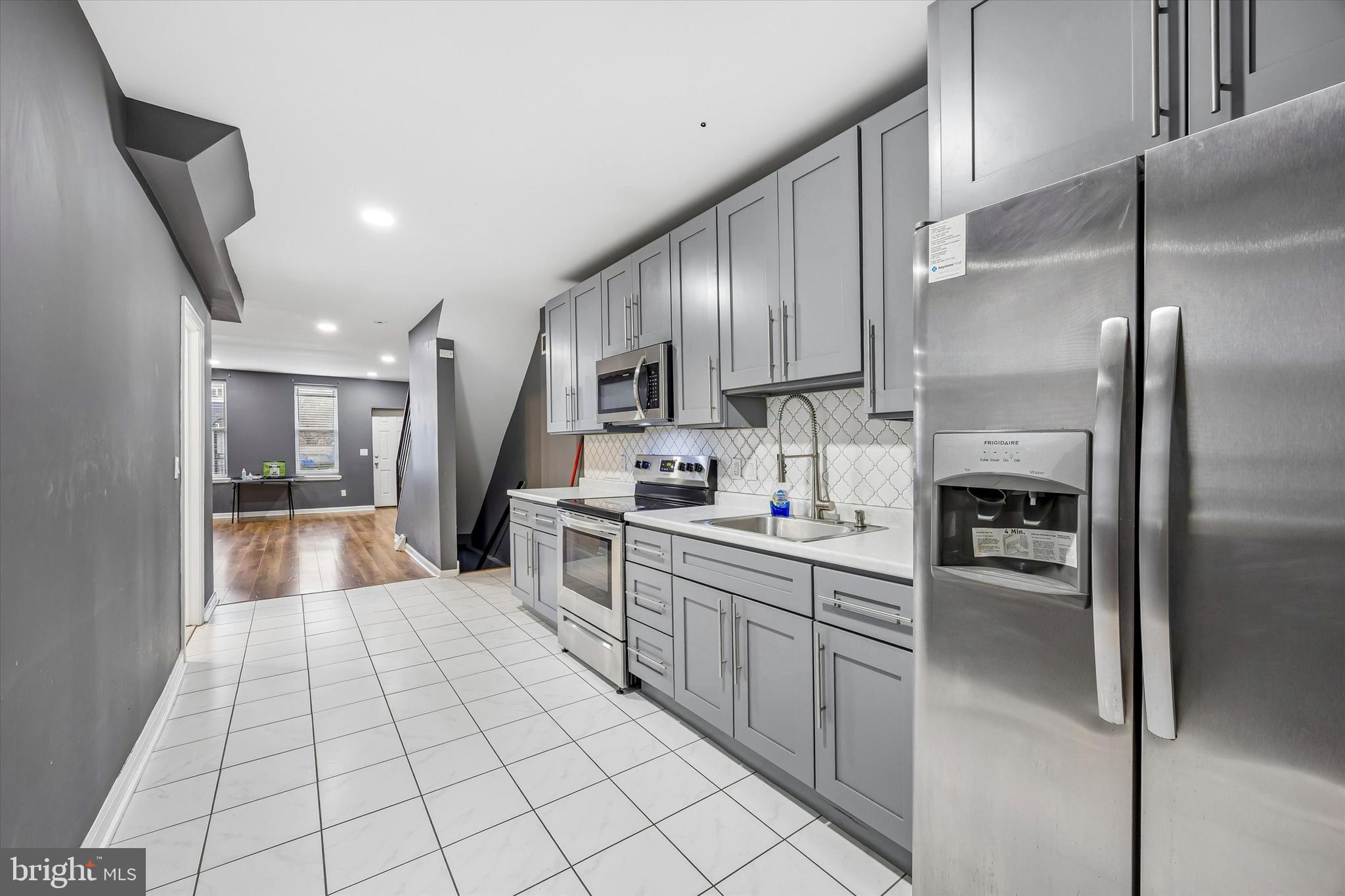 KENSINGTON - Residential