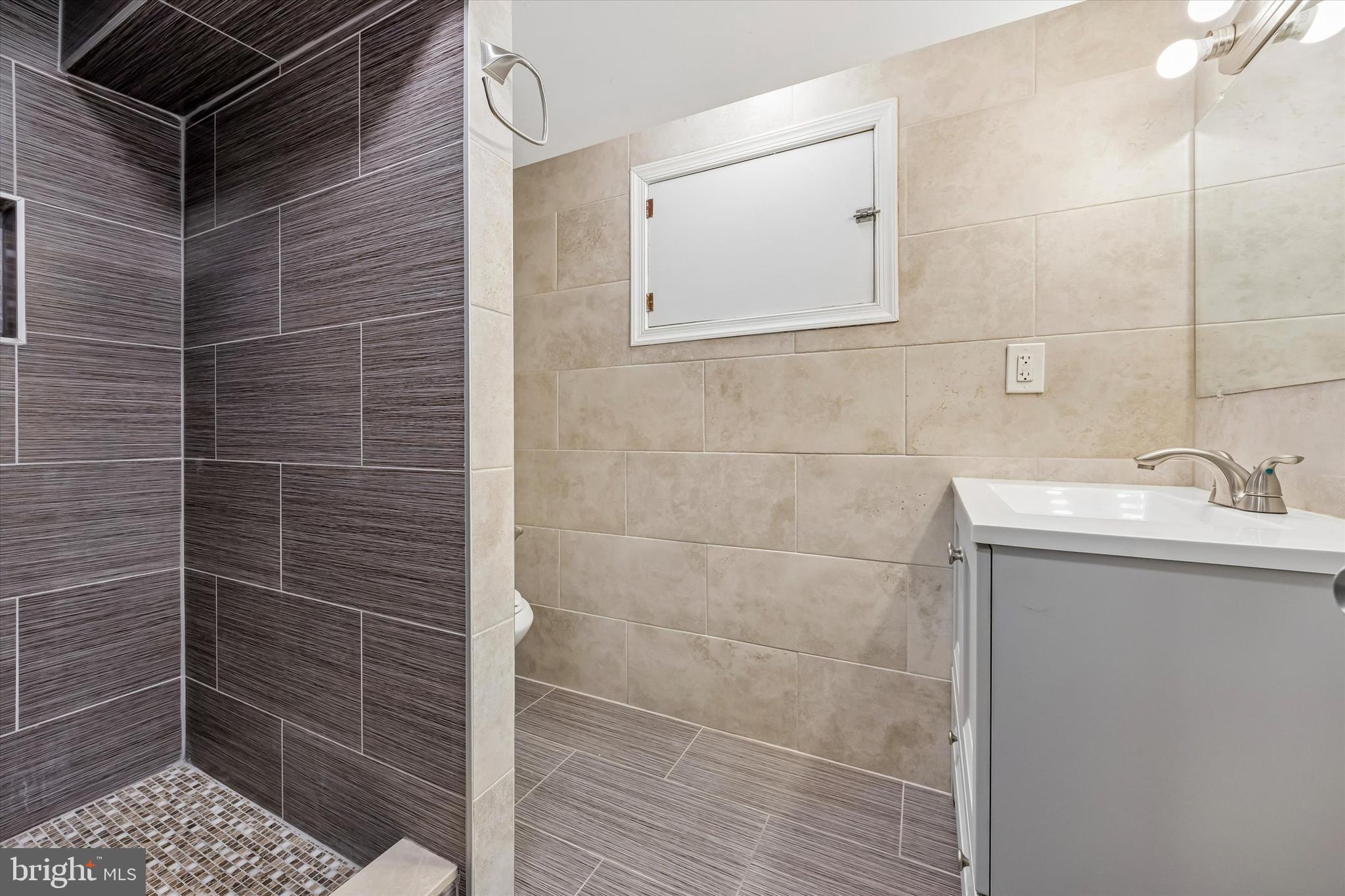 KENSINGTON - Residential