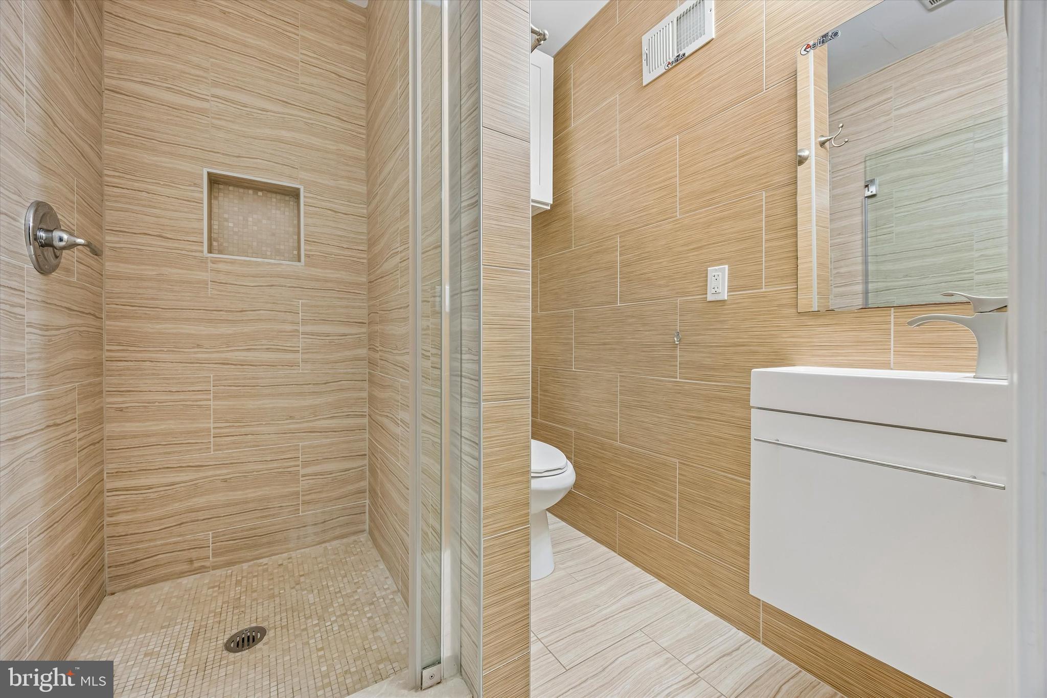 KENSINGTON - Residential