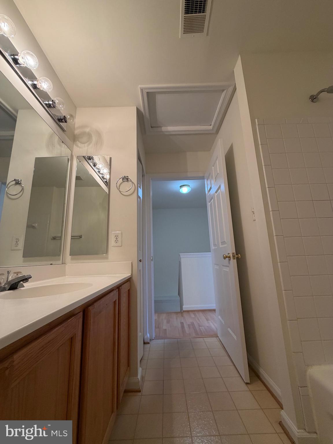 FOXBOROUGH/KINGSBROOKE - Residential Lease