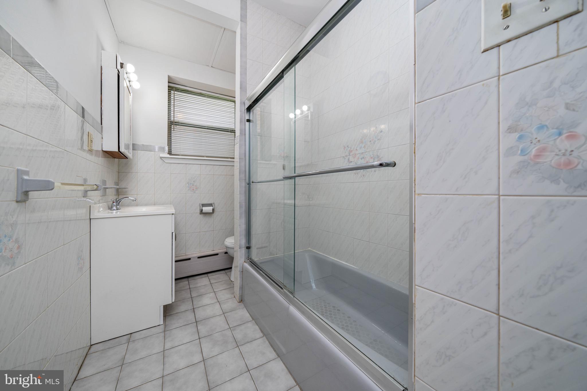 ROXBOROUGH - Residential