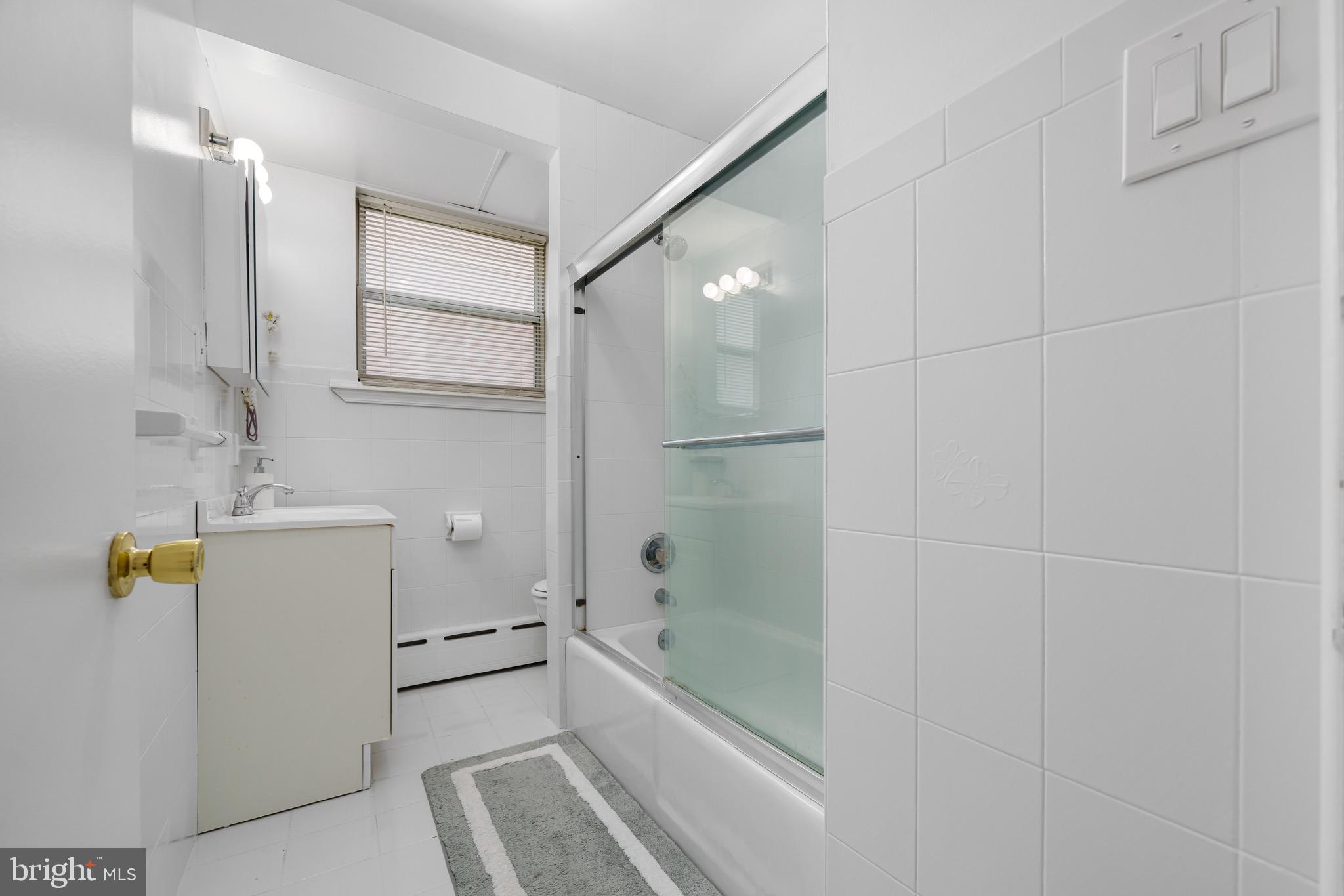 ROXBOROUGH - Residential