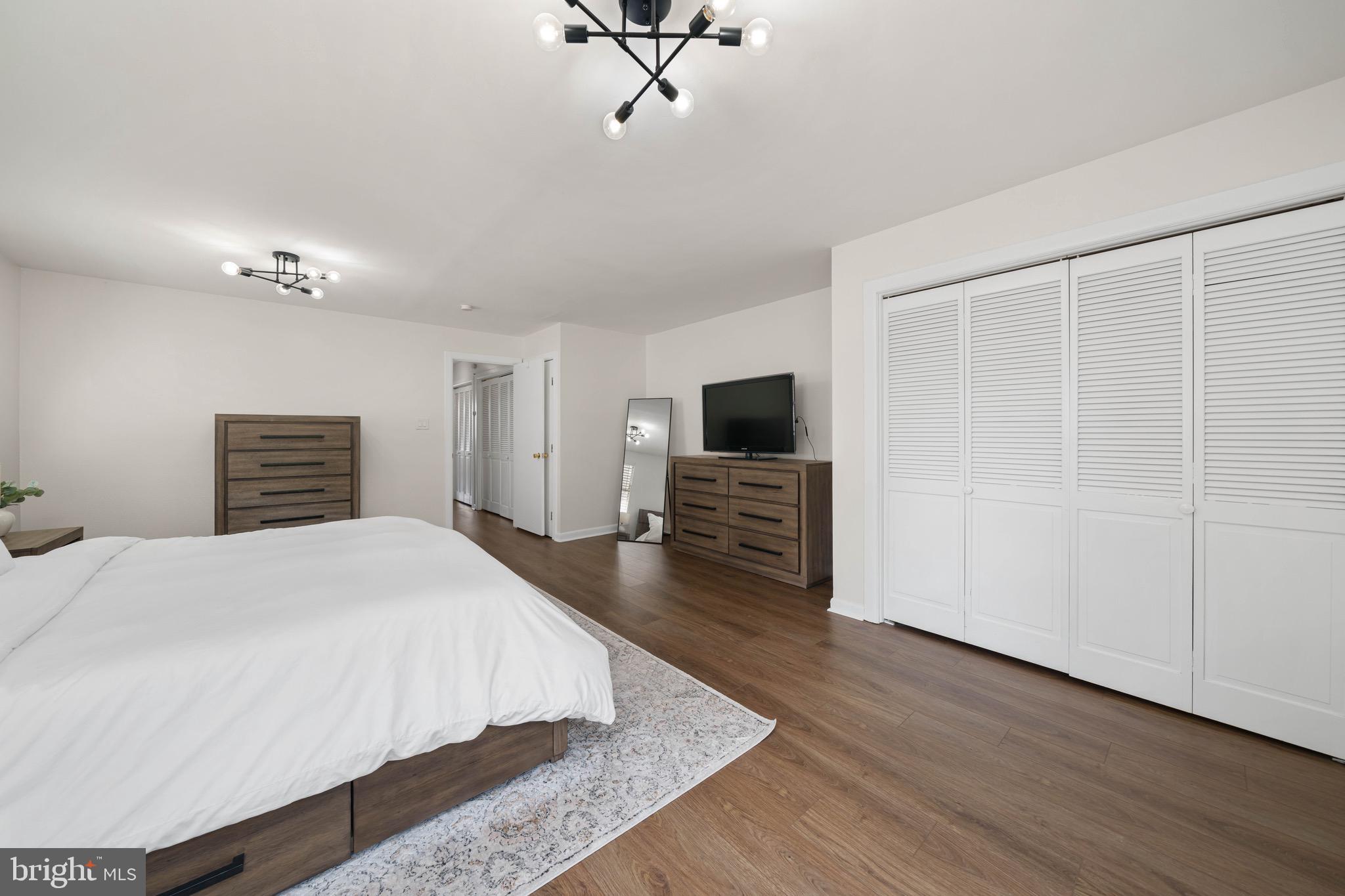 ROXBOROUGH - Residential