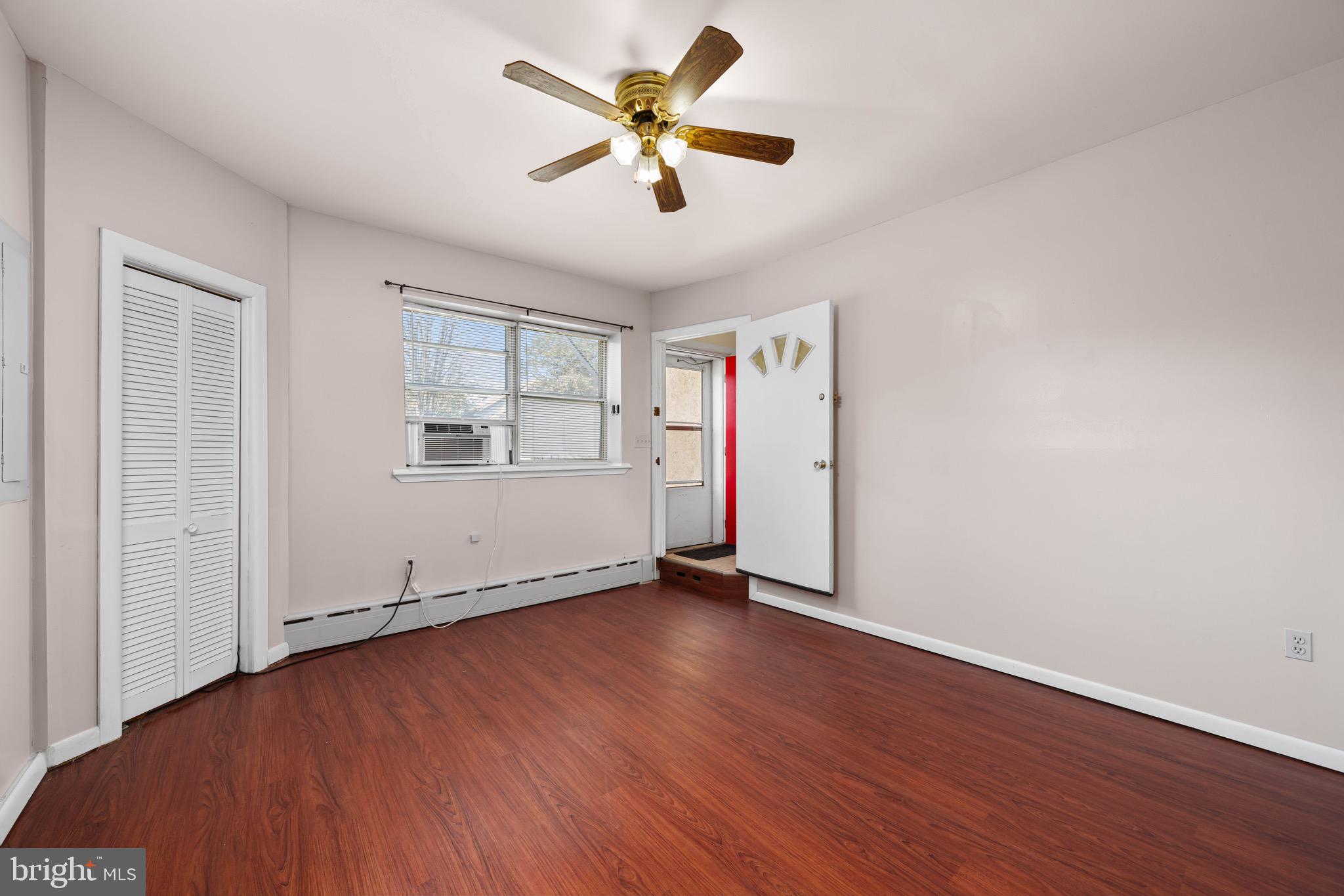 ROXBOROUGH - Residential