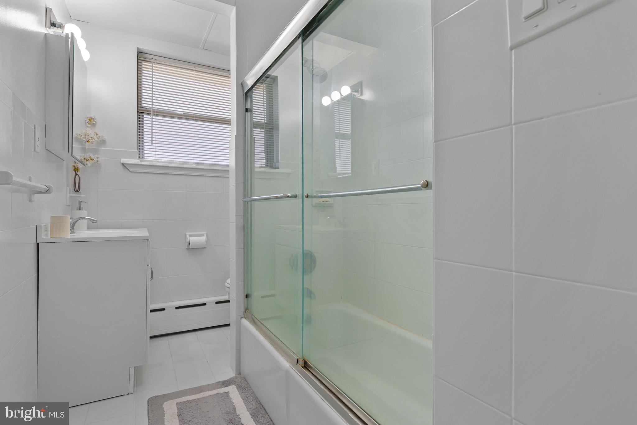 ROXBOROUGH - Residential