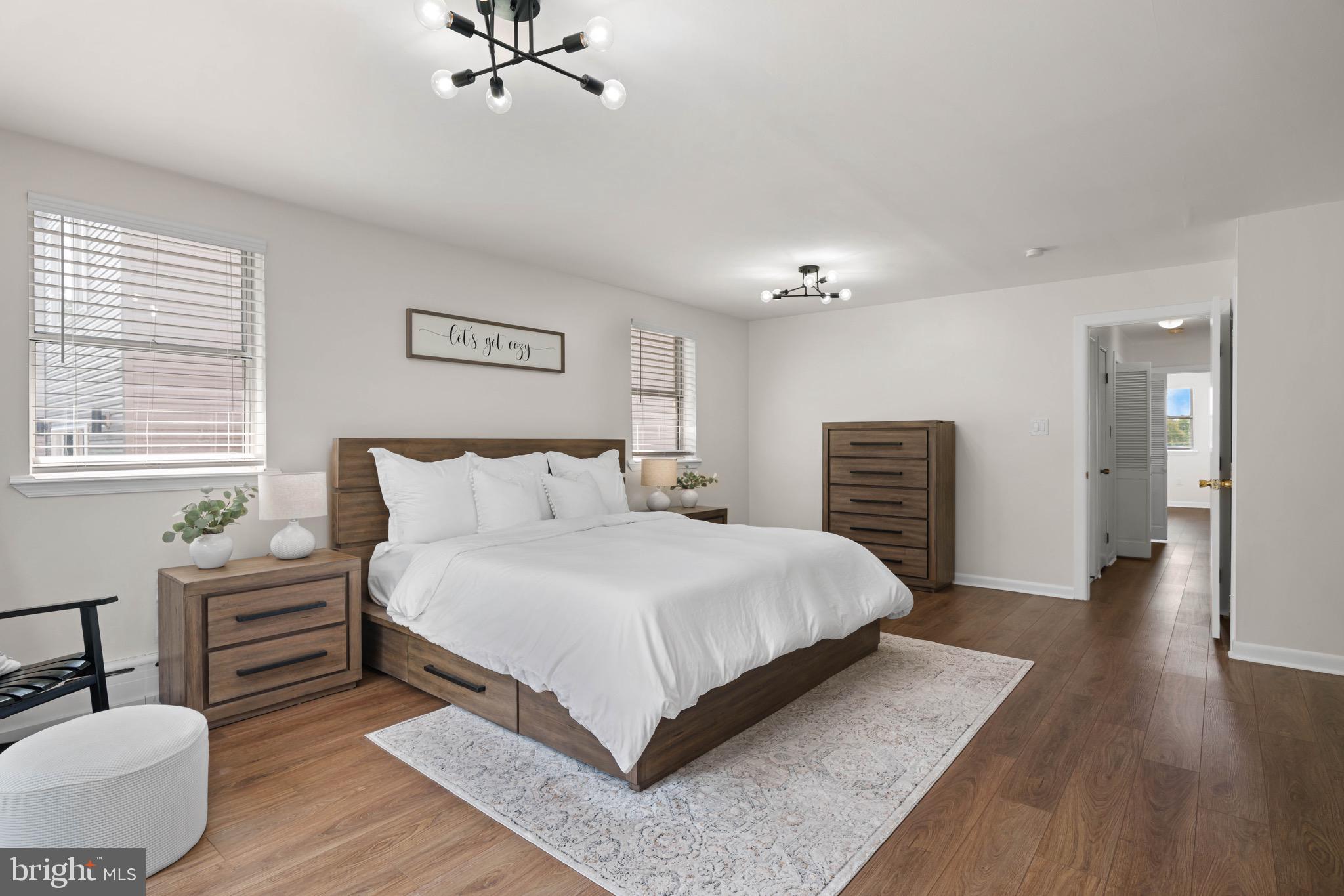 ROXBOROUGH - Residential