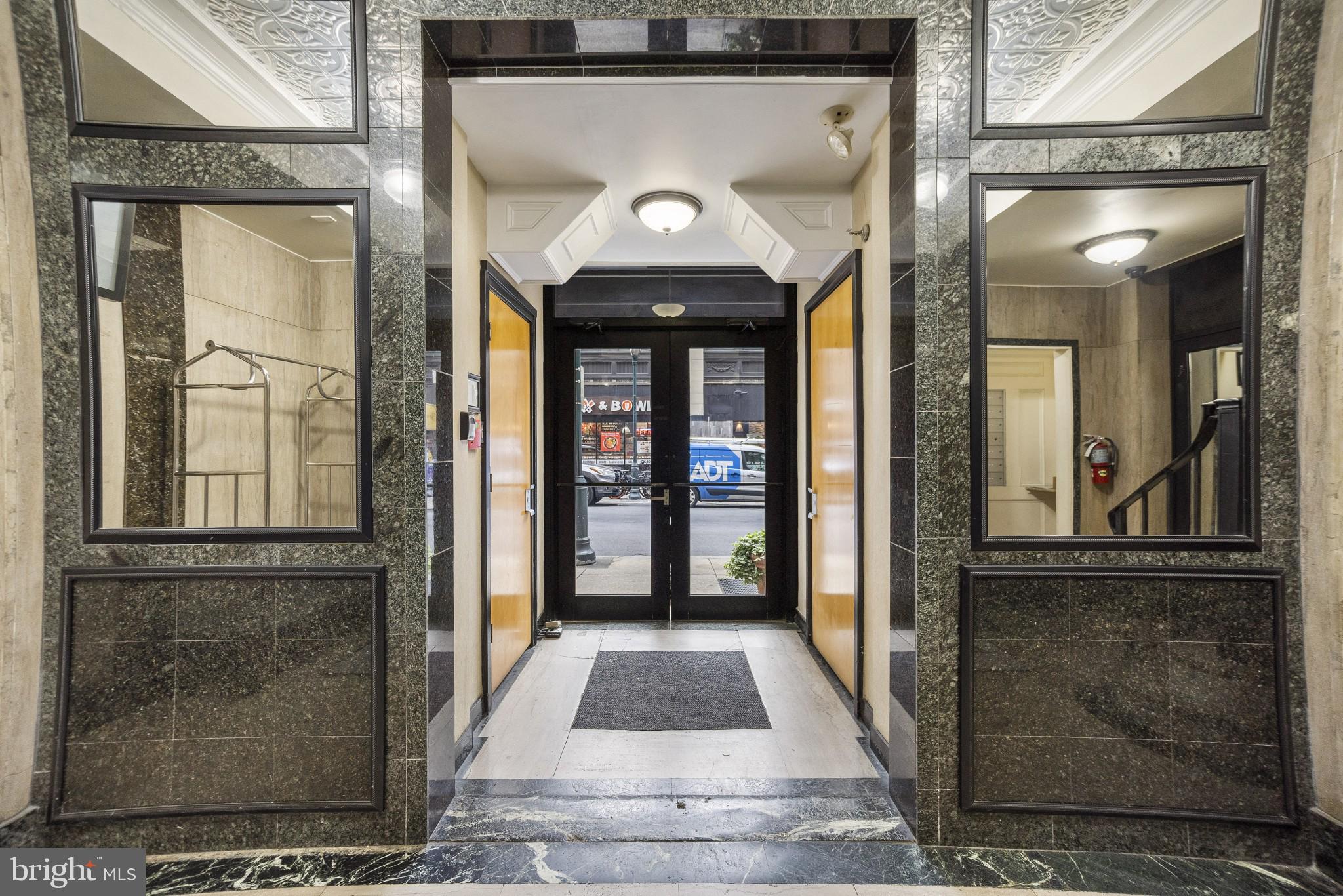 RITTENHOUSE SQUARE - Residential Lease