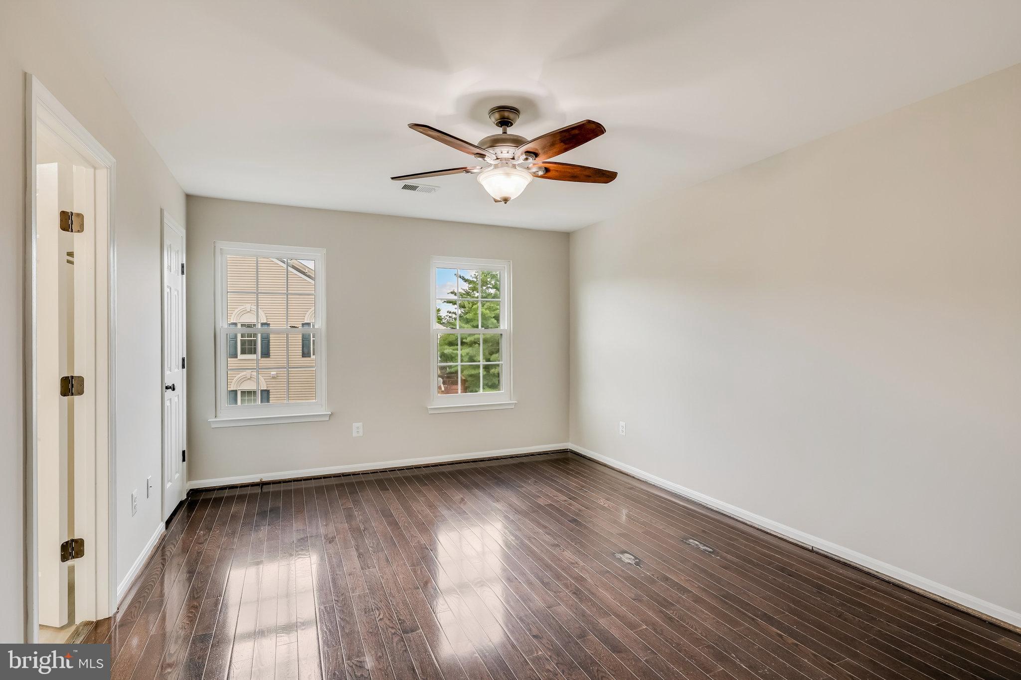 UNIVERSITY CENTER - Residential