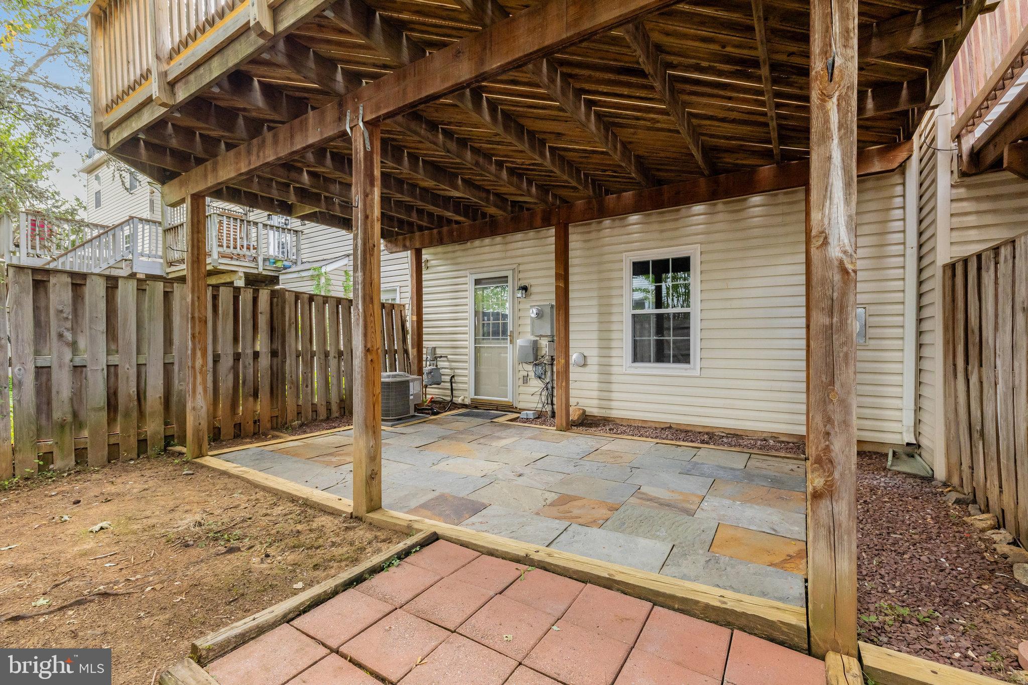 UNIVERSITY CENTER - Residential