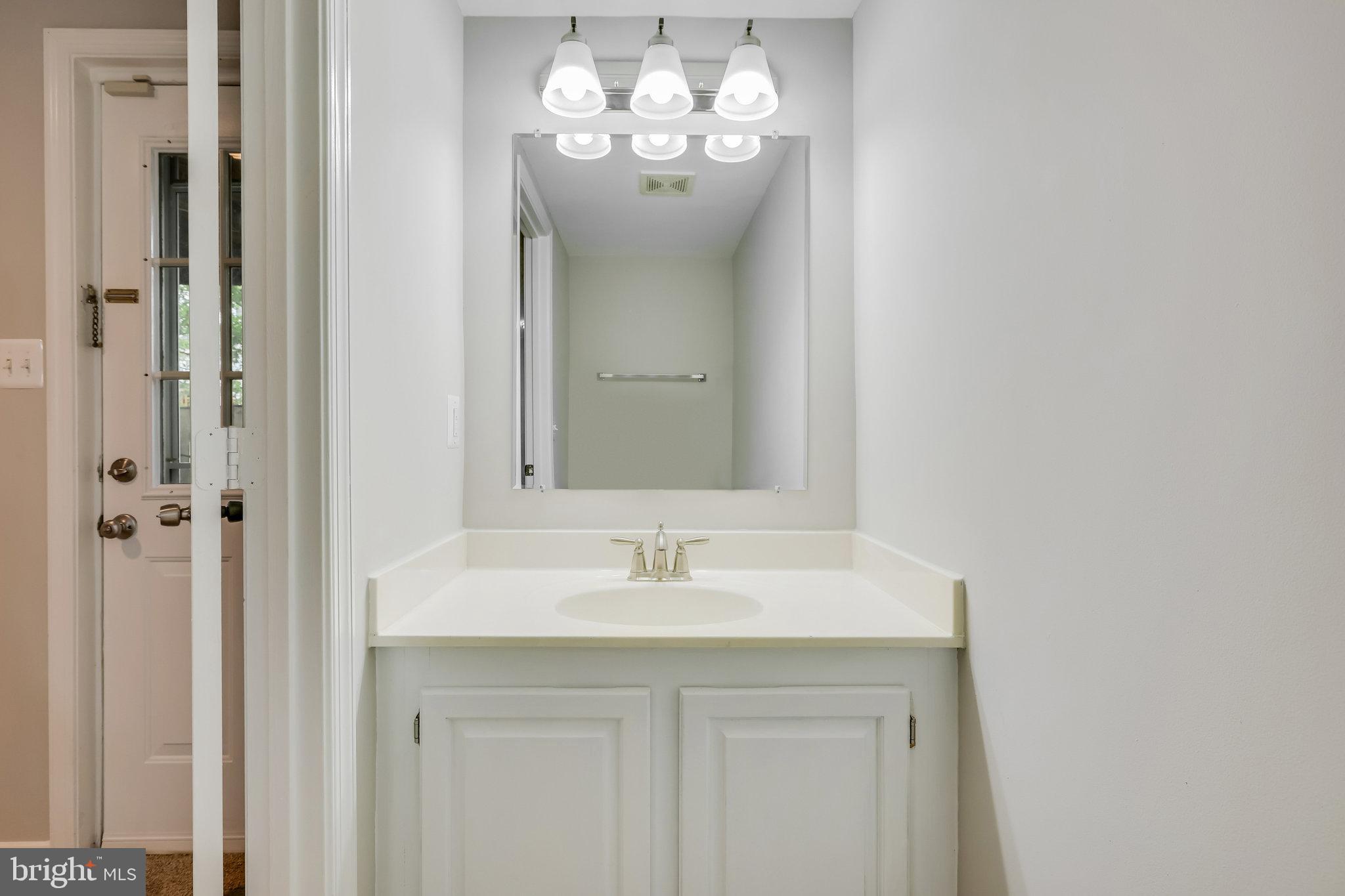 UNIVERSITY CENTER - Residential