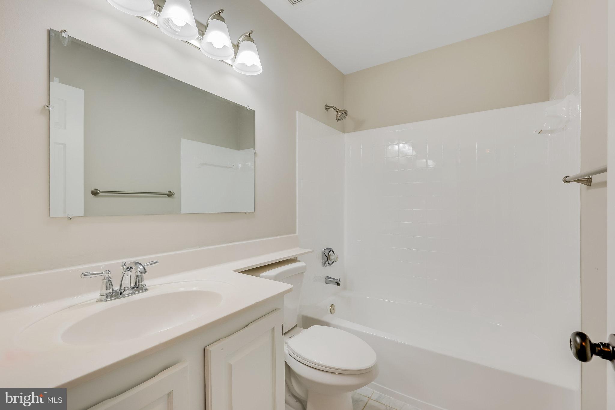 UNIVERSITY CENTER - Residential