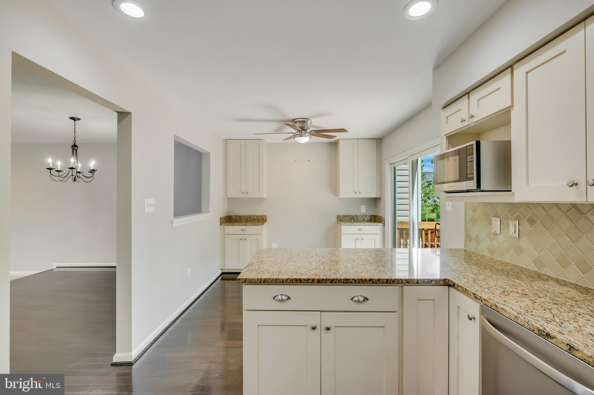 UNIVERSITY CENTER - Residential