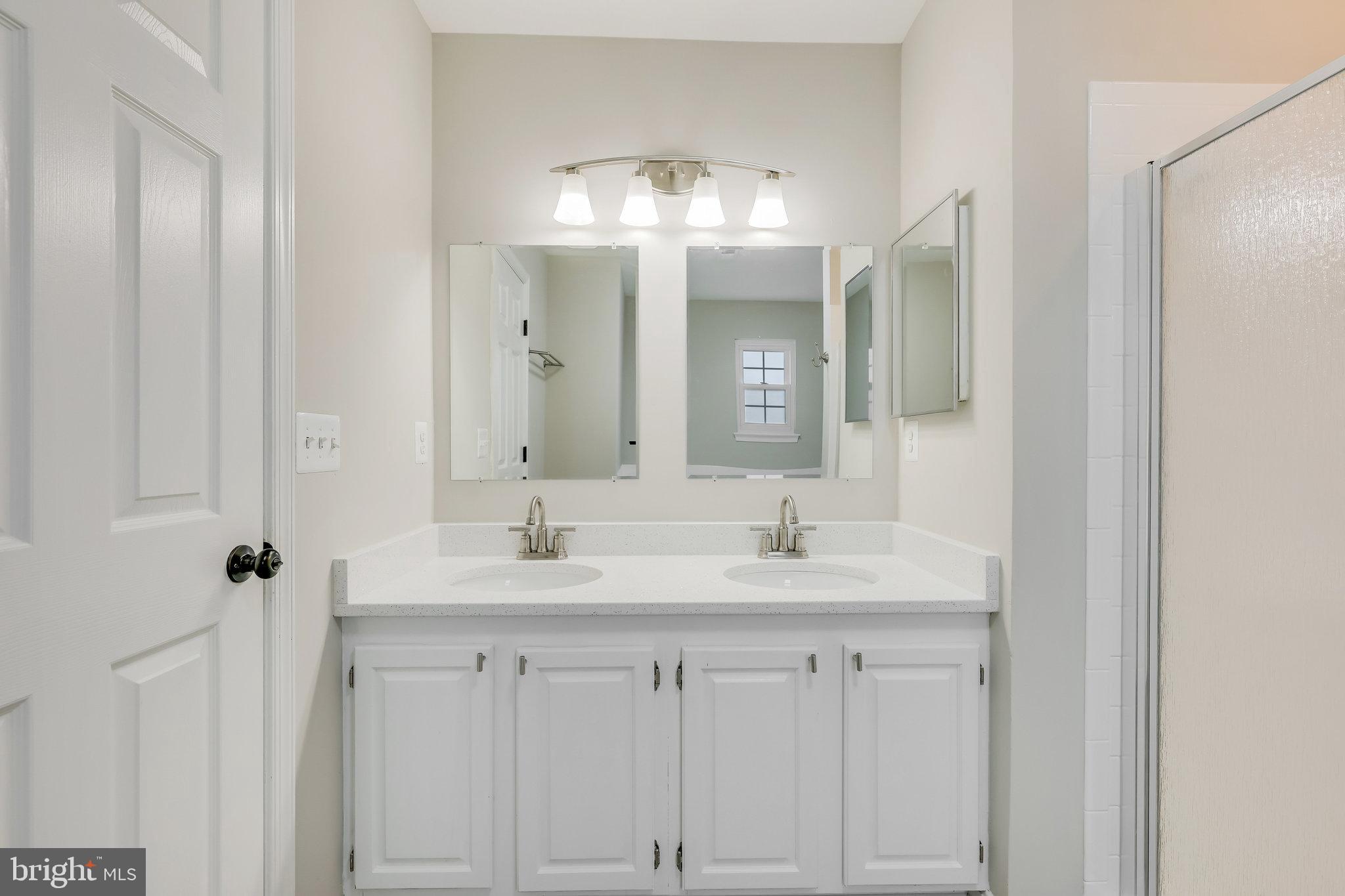 UNIVERSITY CENTER - Residential