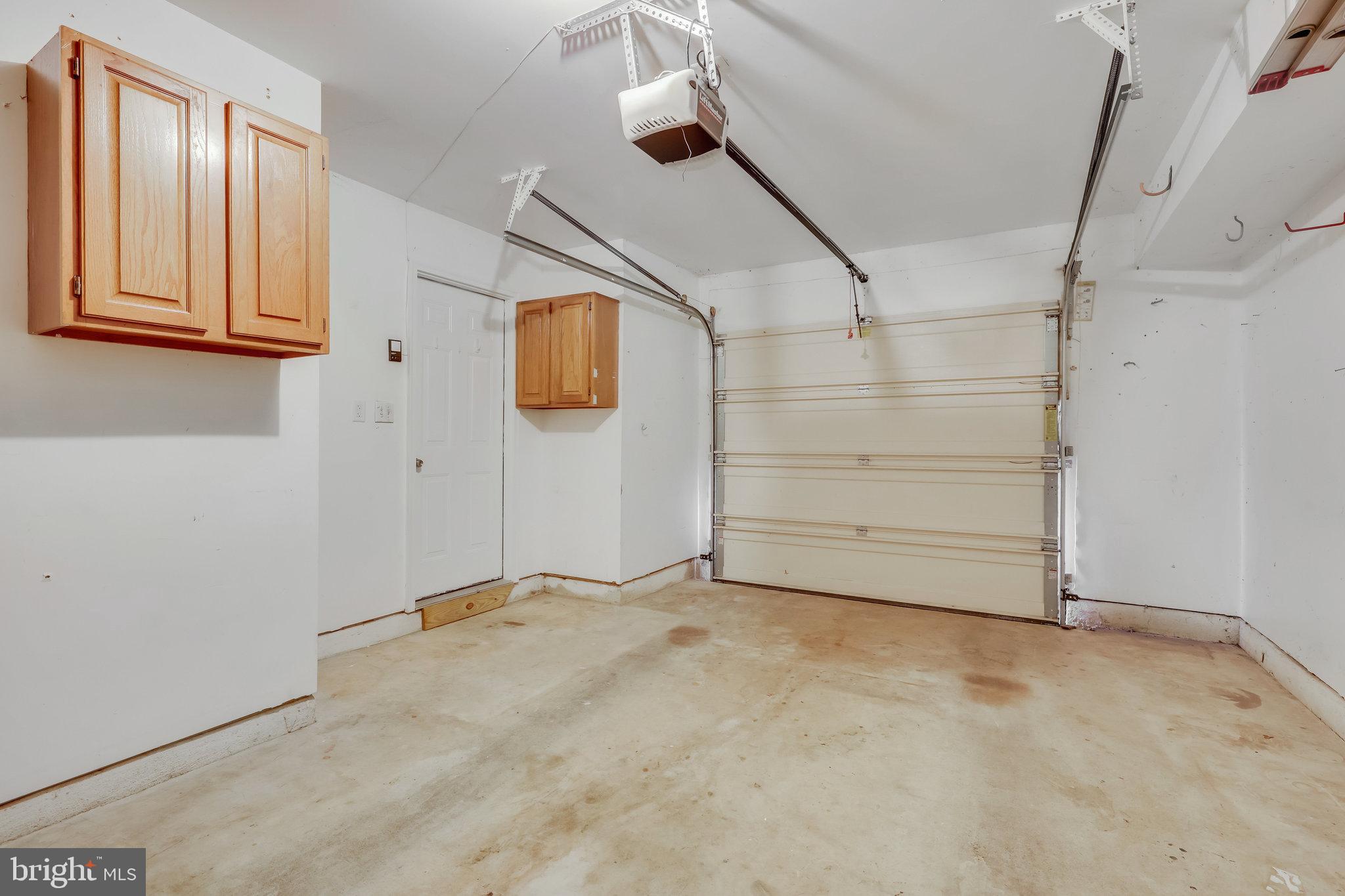 UNIVERSITY CENTER - Residential