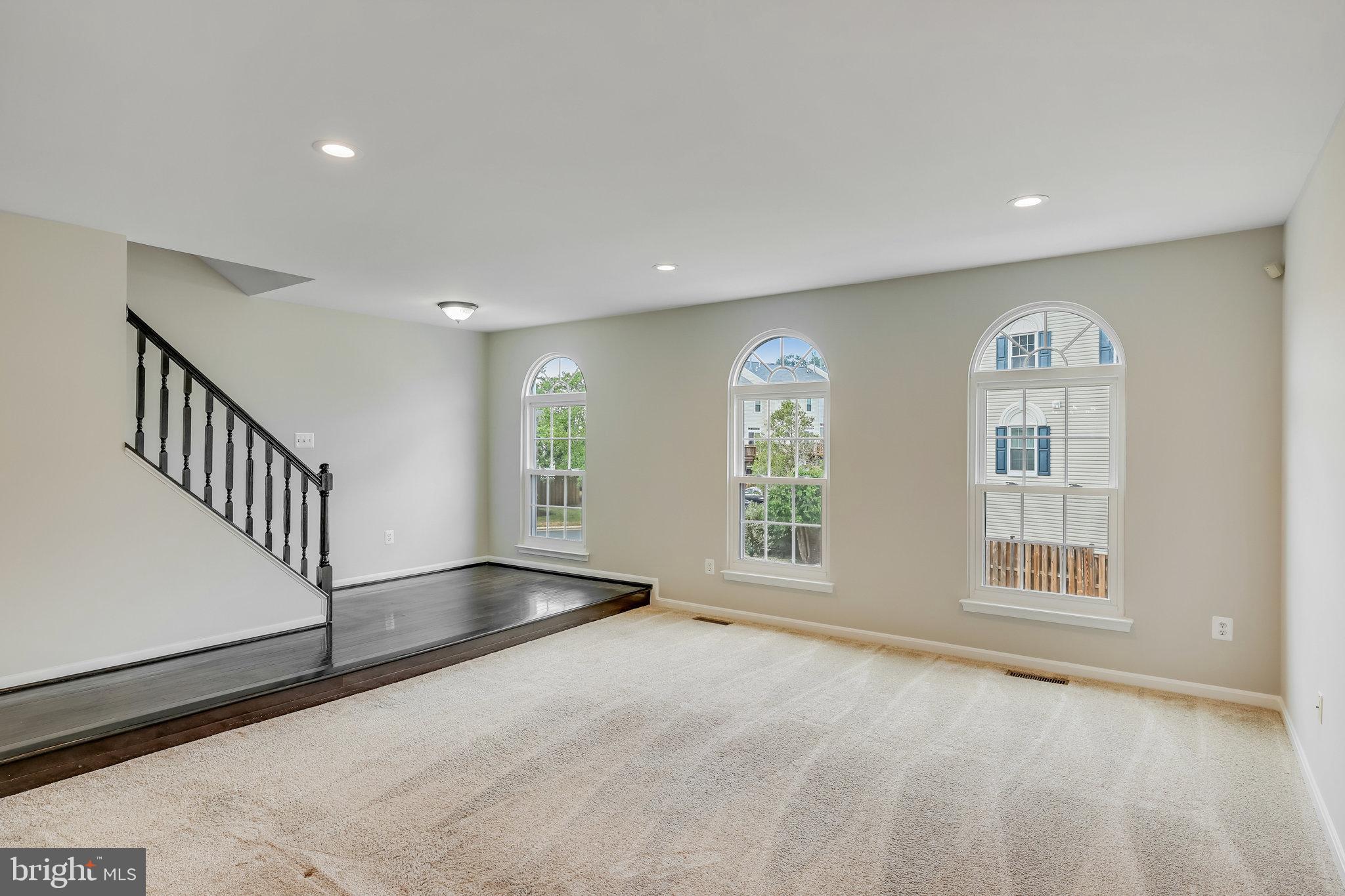 UNIVERSITY CENTER - Residential