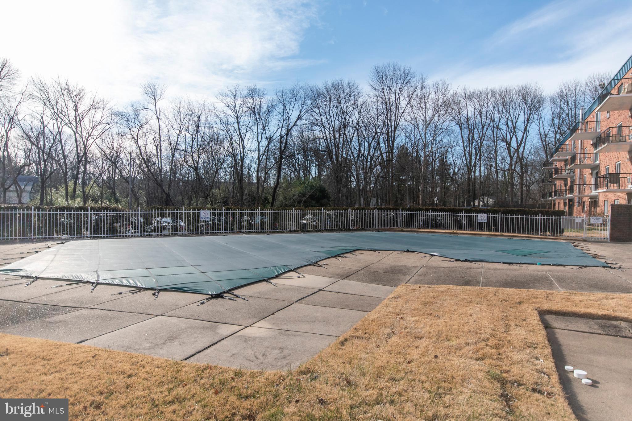 SOMERSET HOUSE - Residential Lease