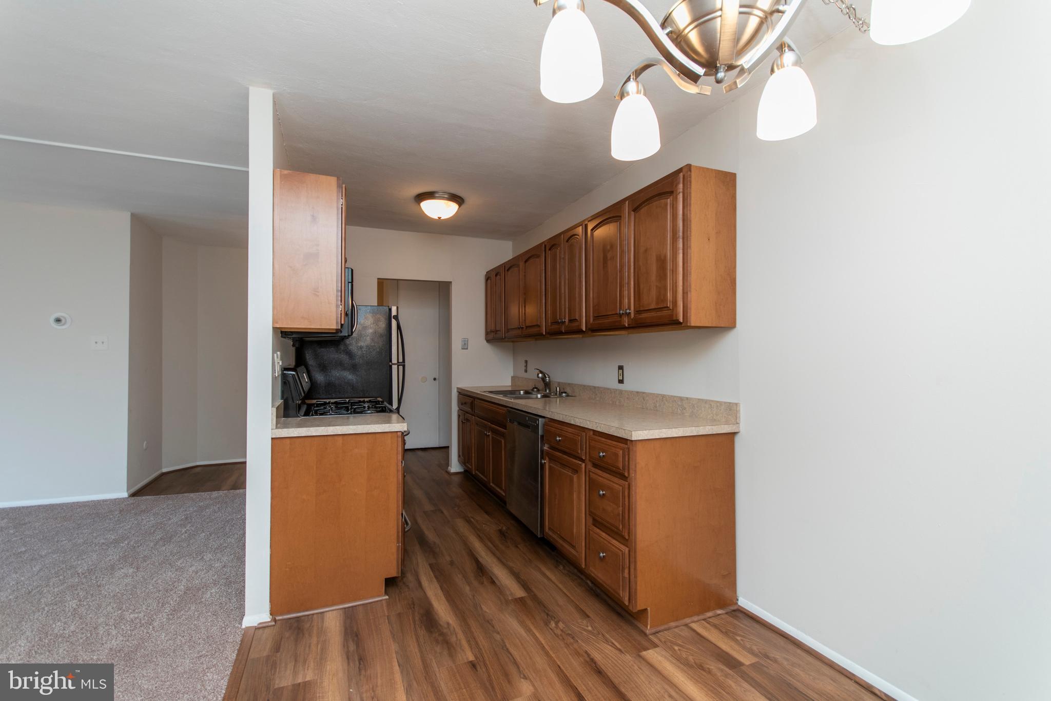 SOMERSET HOUSE - Residential Lease