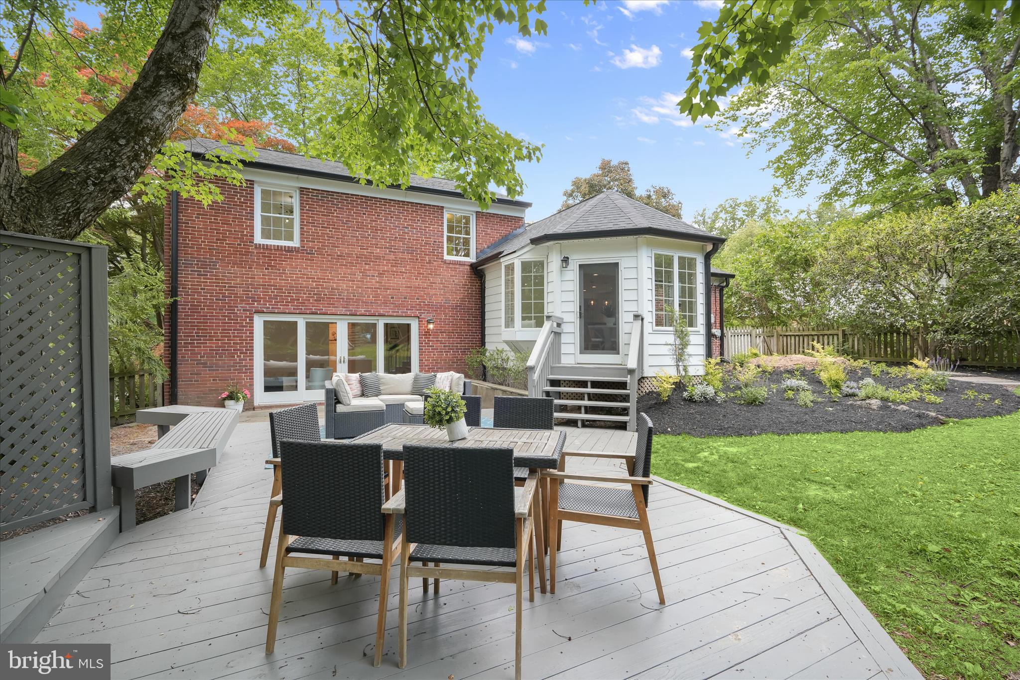 WOODBURN - Residential