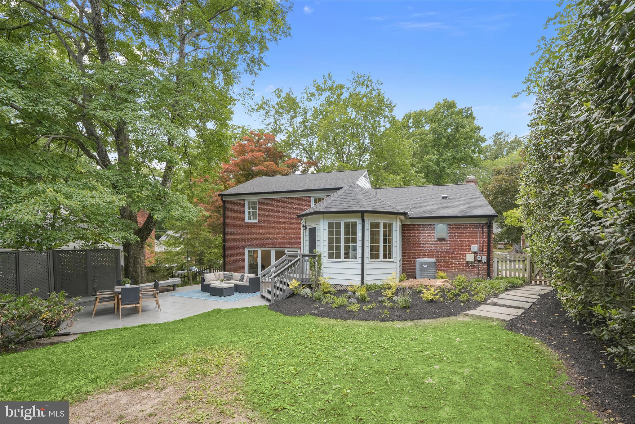 WOODBURN - Residential