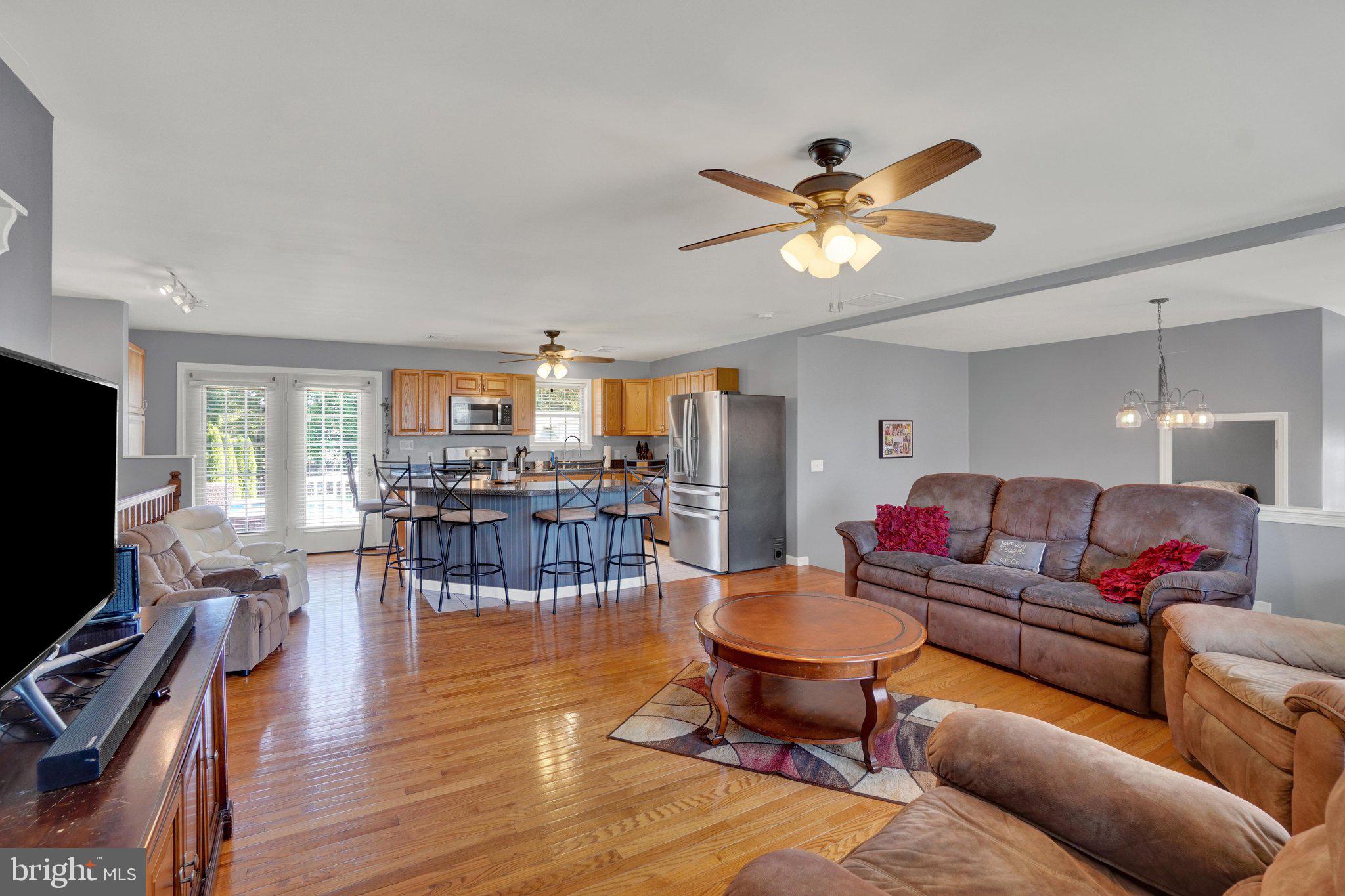 6011 HOLLY TREE COURT