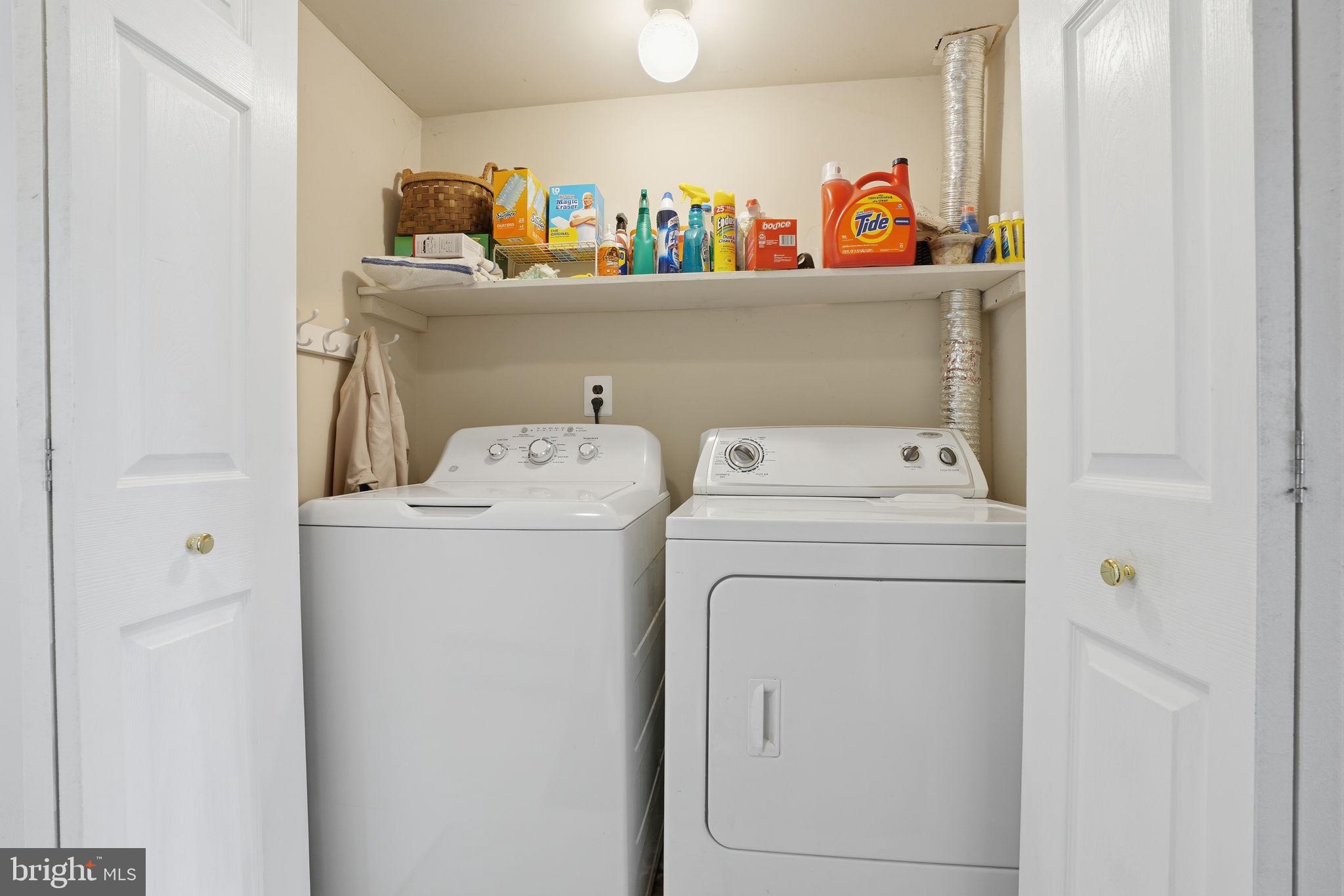 WARWICK MANOR - Residential