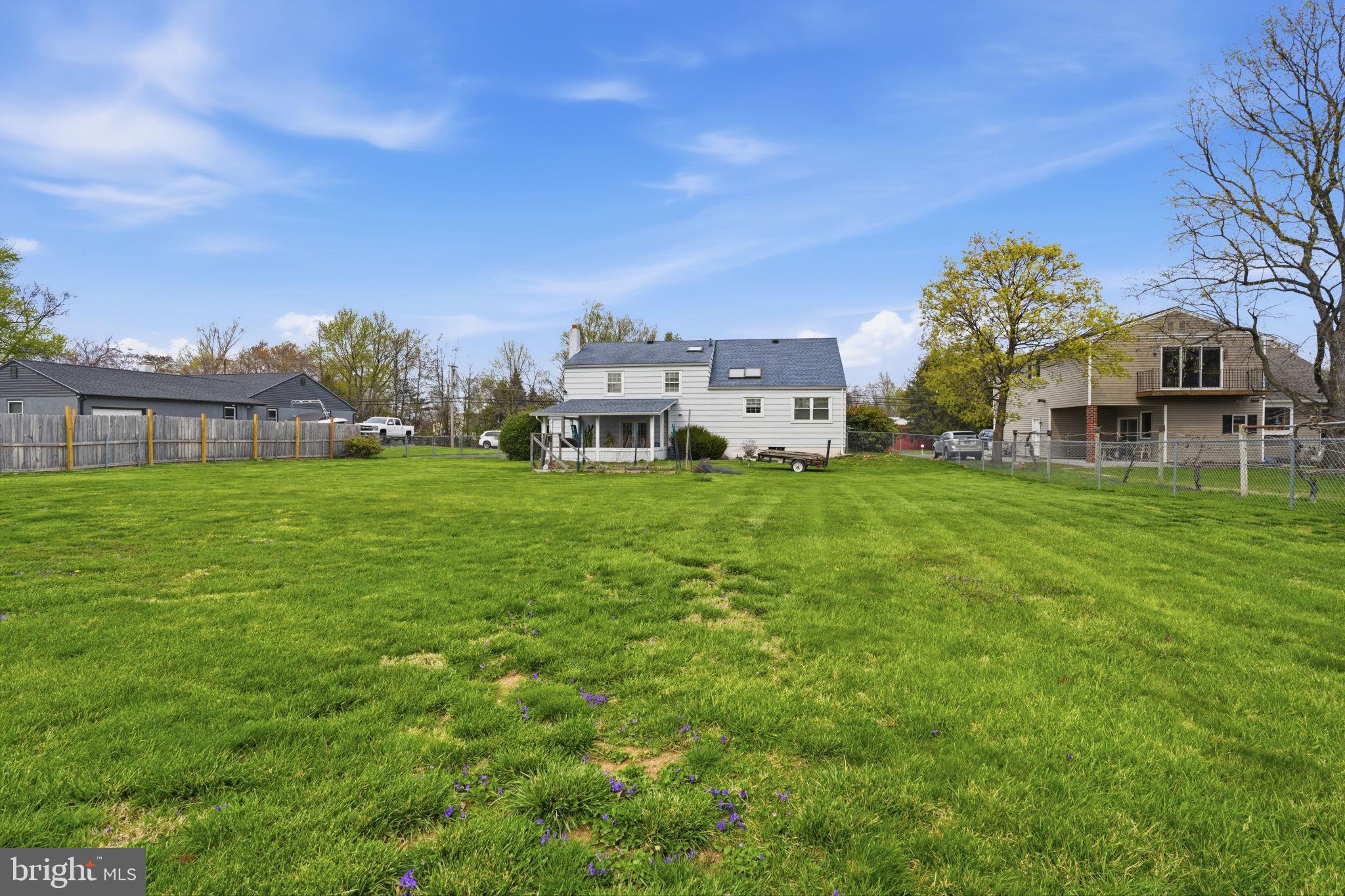 WARWICK MANOR - Residential