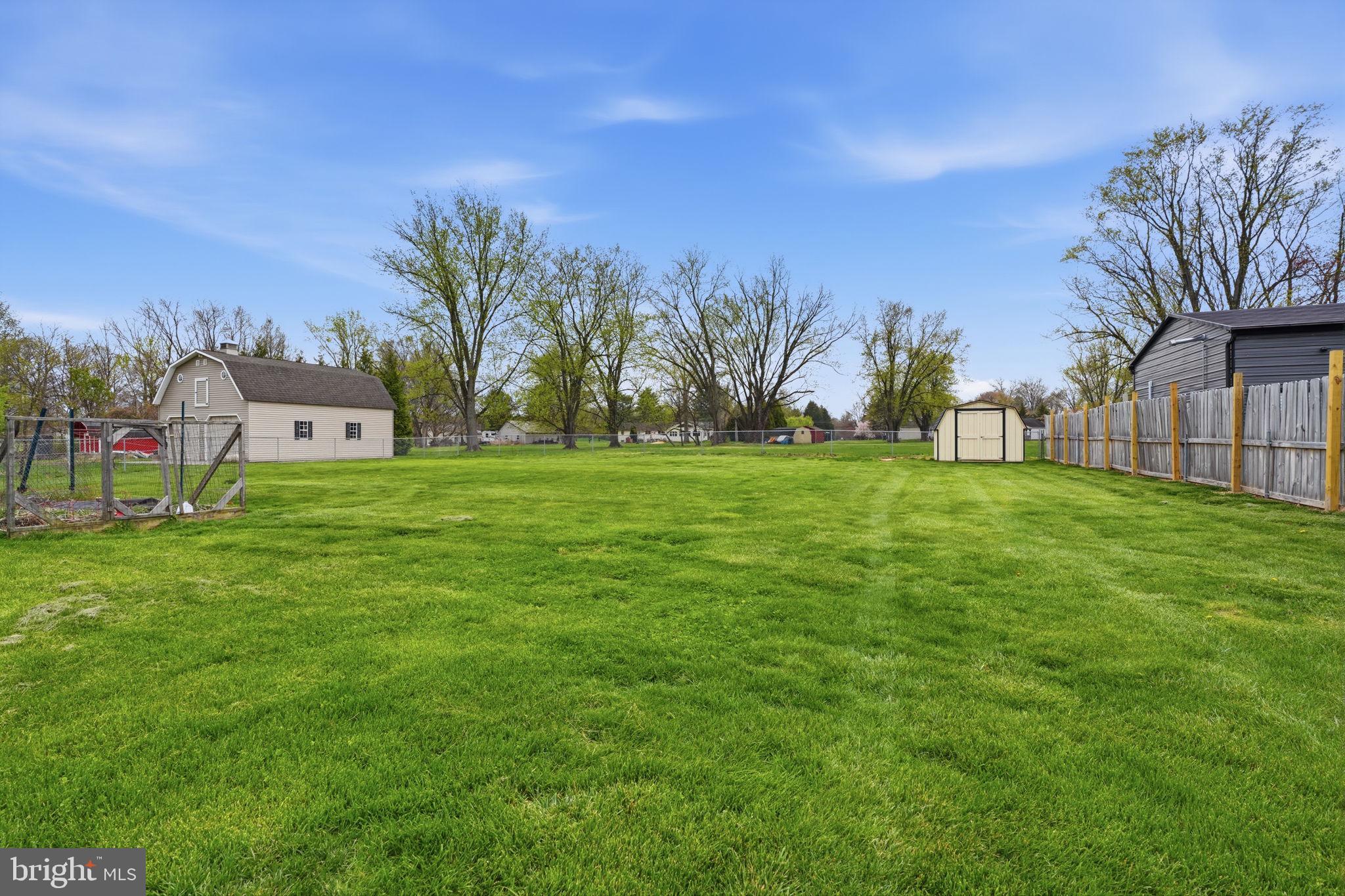 WARWICK MANOR - Residential