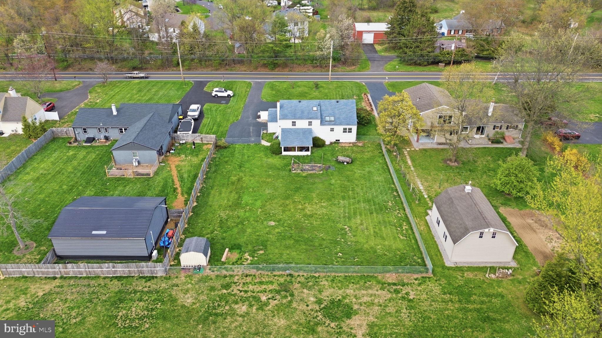 WARWICK MANOR - Residential