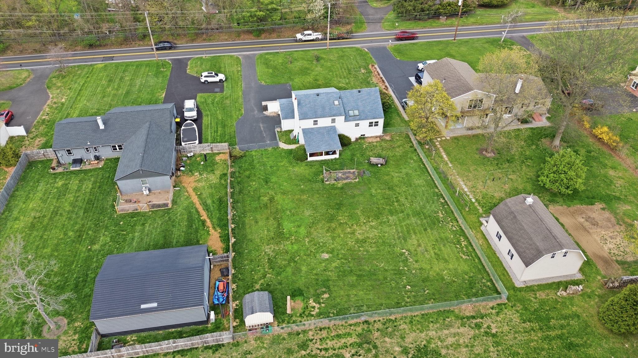 WARWICK MANOR - Residential