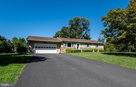 2916 YORK MANOR ROAD PHOENIX MD 21131