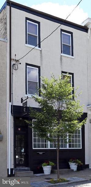 3rd floor office suite in Chestnut Hill, $395.00/month (base rent) + $177.00/month (contribution for heating, cooling, water, electric, sewer, real estate taxes, insurance, CAM & BU&O). Building is multi-tenanted and ideal for a variety of professions.